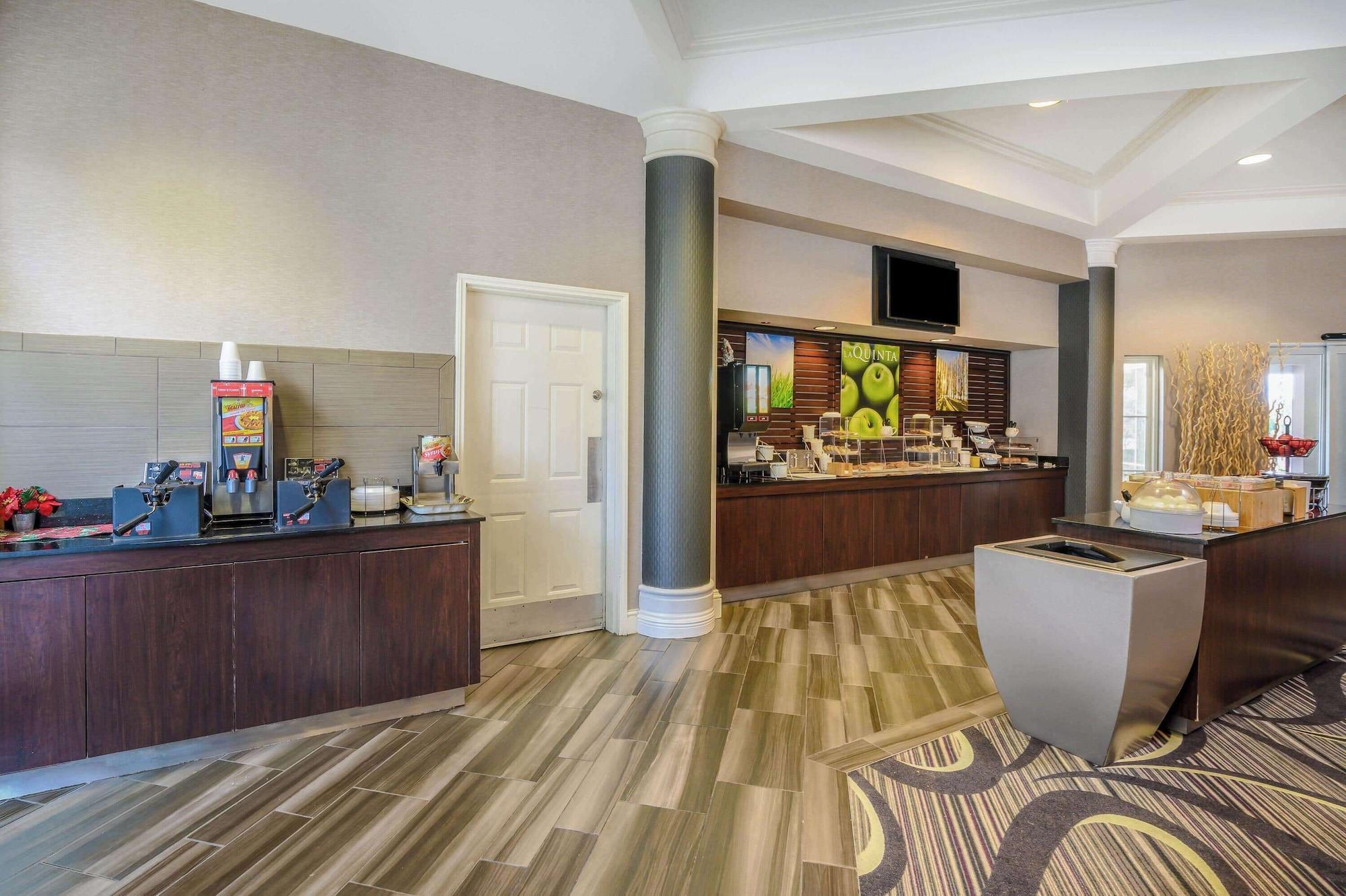 Restaurant La Quinta Inn & Suites by Wyndham Myrtle Beach Broadway Area