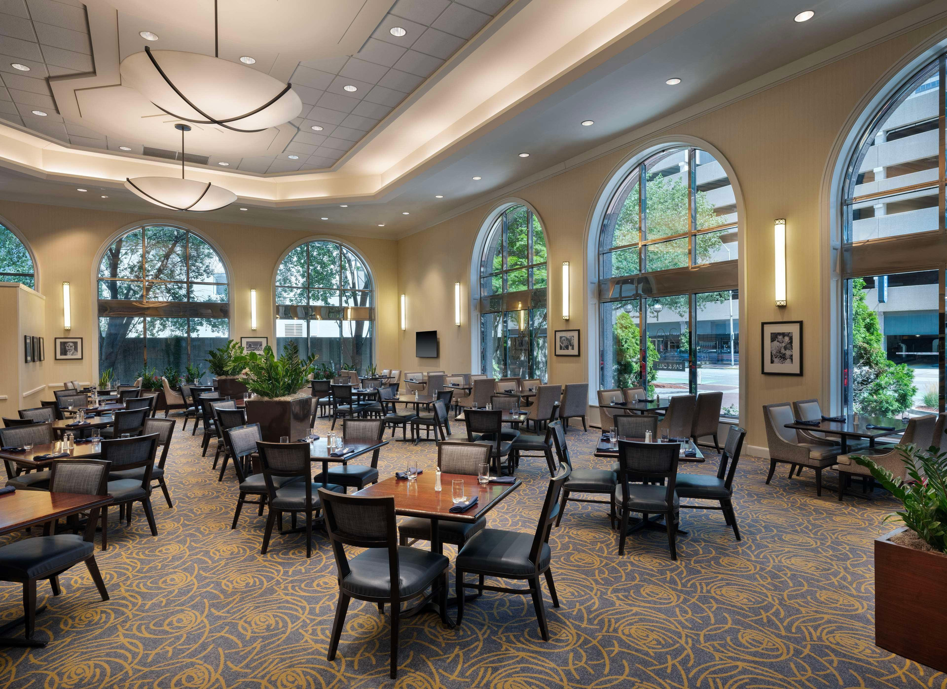 Restaurant Hilton Indianapolis Hotel & Suites