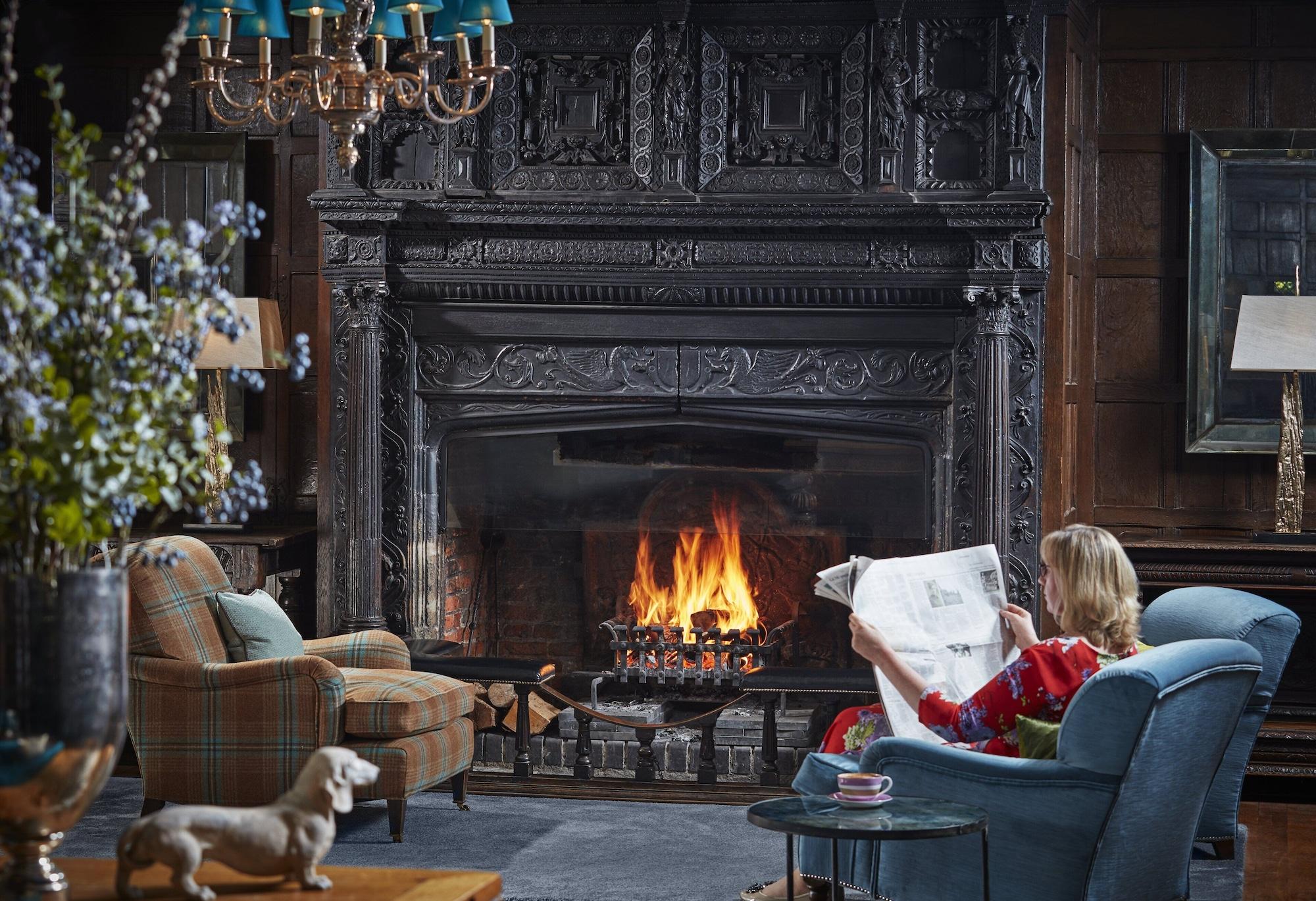 Vista Lobby Great Fosters - A Small Luxury Hotel