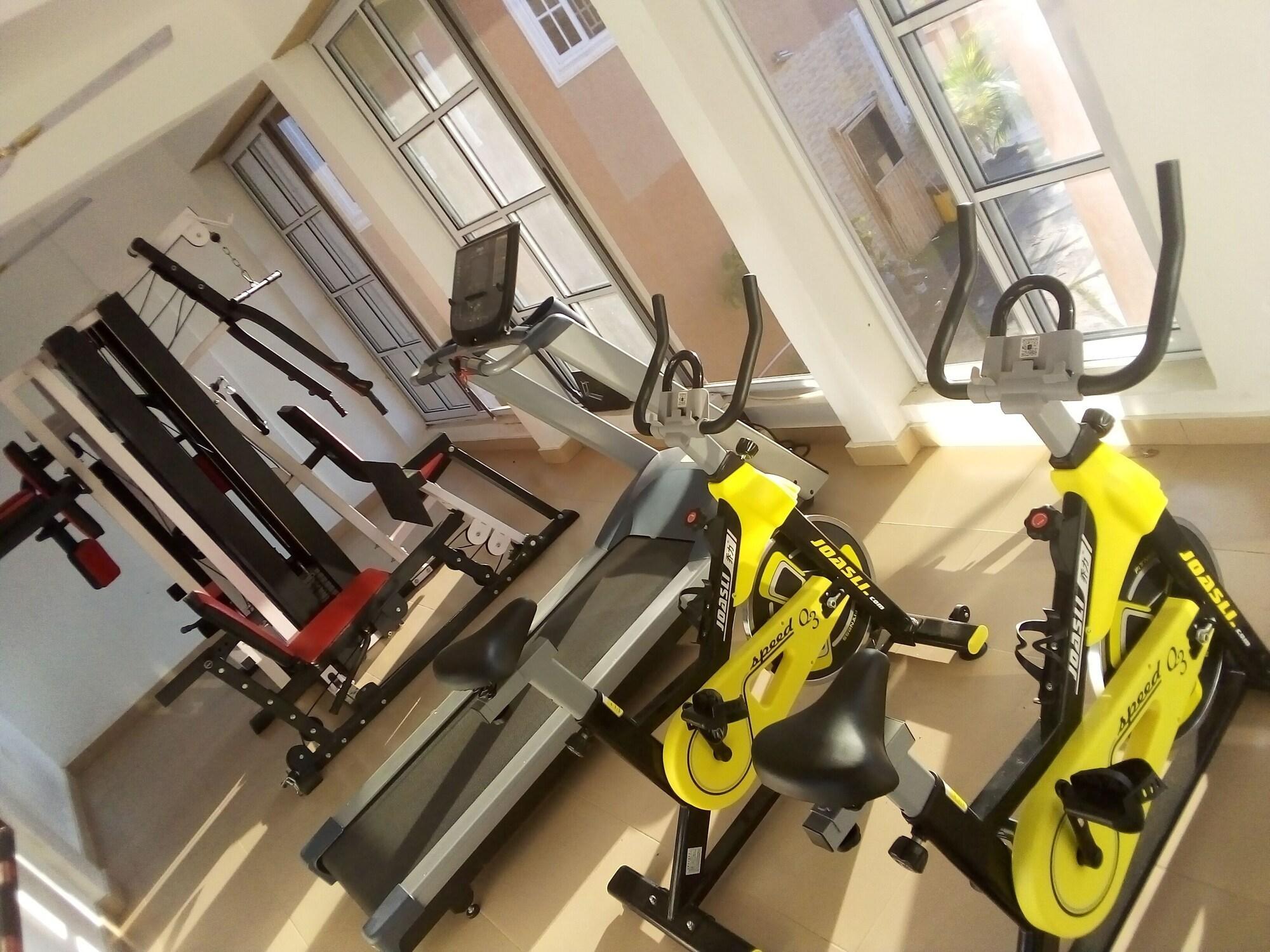 Gimnasio Plus 33 Hotel