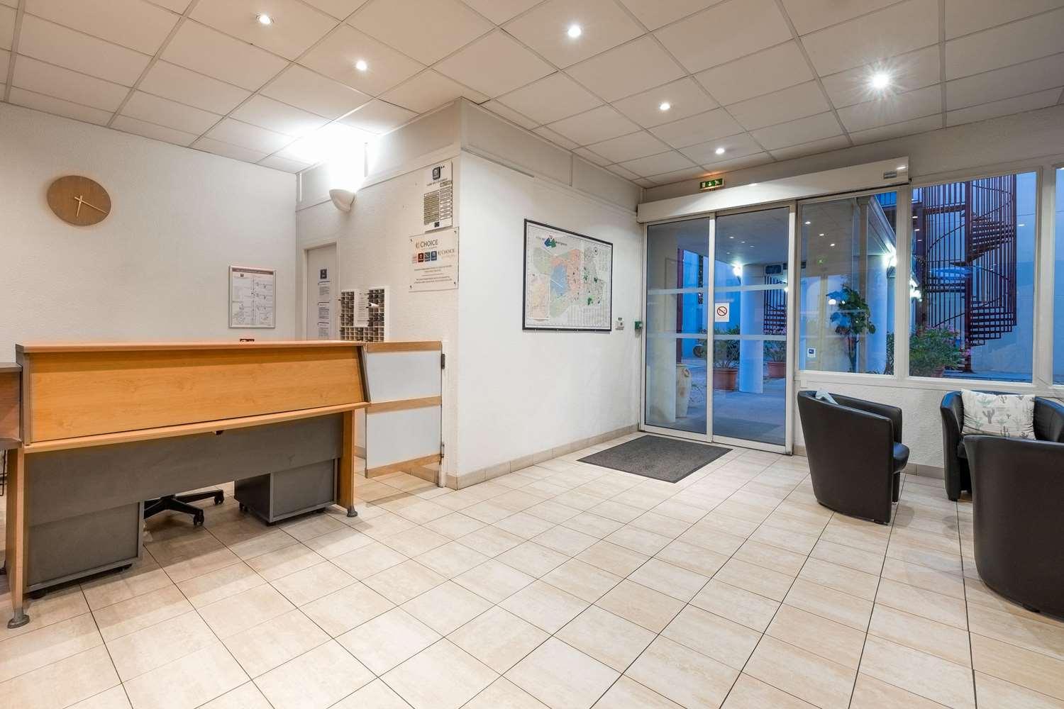 Vista Lobby greet Hotel Bordeaux Aeroport