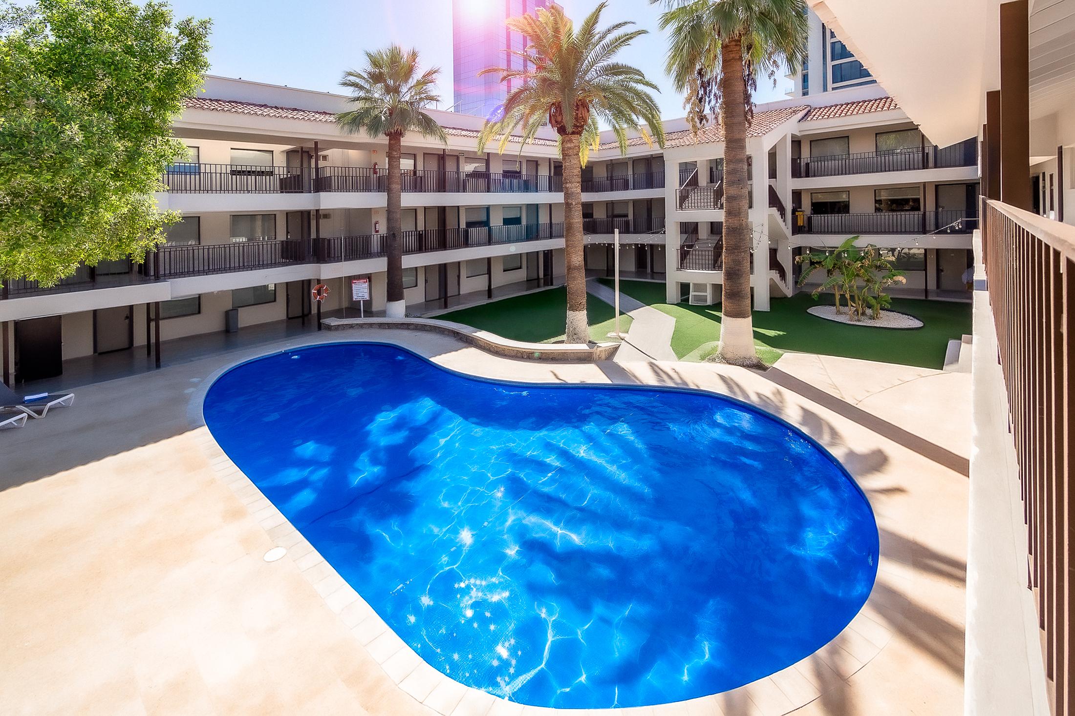 Vista Piscina Comfort Inn Hermosillo Pitic