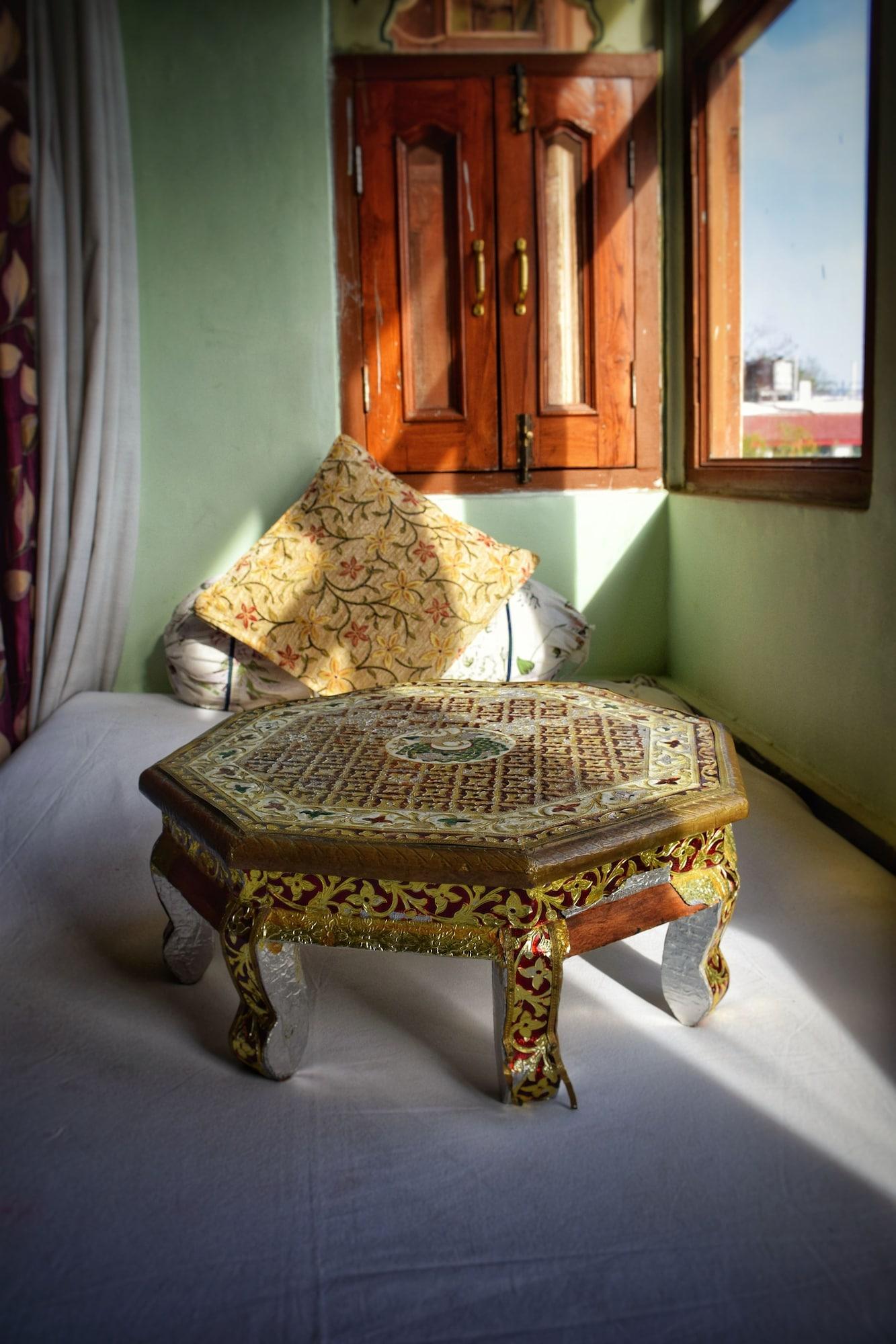 Equipamiento de Habitación Kurabar Kothi