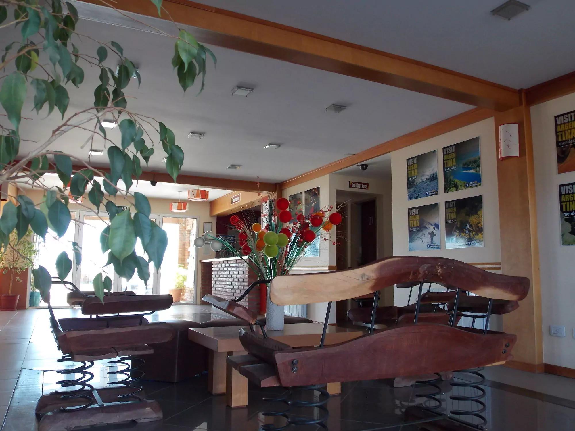 Vista Lobby Marcopolo Suites Calafate
