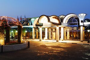 Alojamiento - JAZ Pyramids Resort