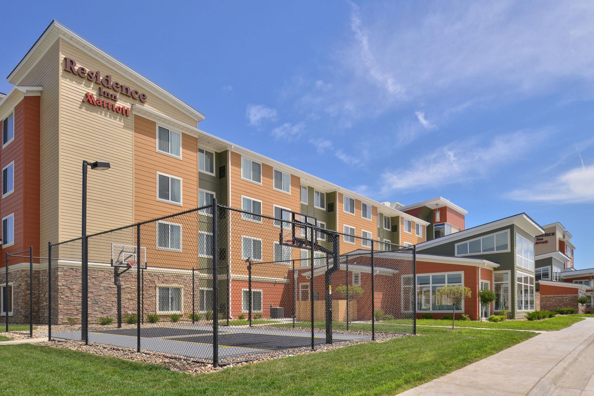 Vista Exterior Residence Inn Cedar Rapids South