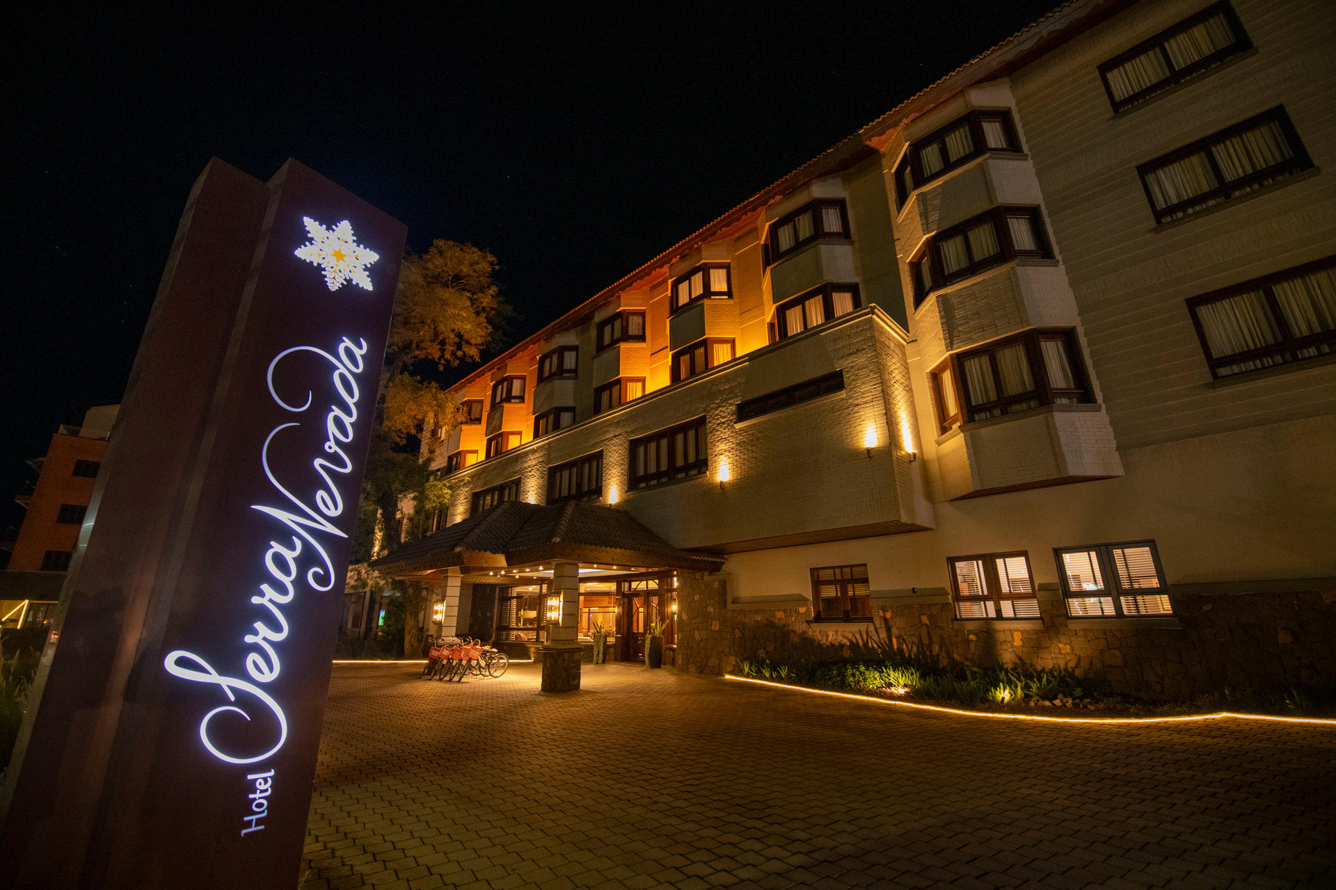 Vista Exterior Hotel Serra Nevada