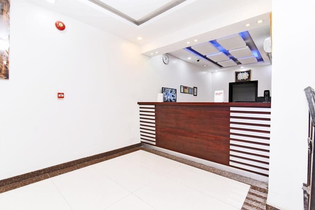 Vista Lobby RAIHANA SHAAB