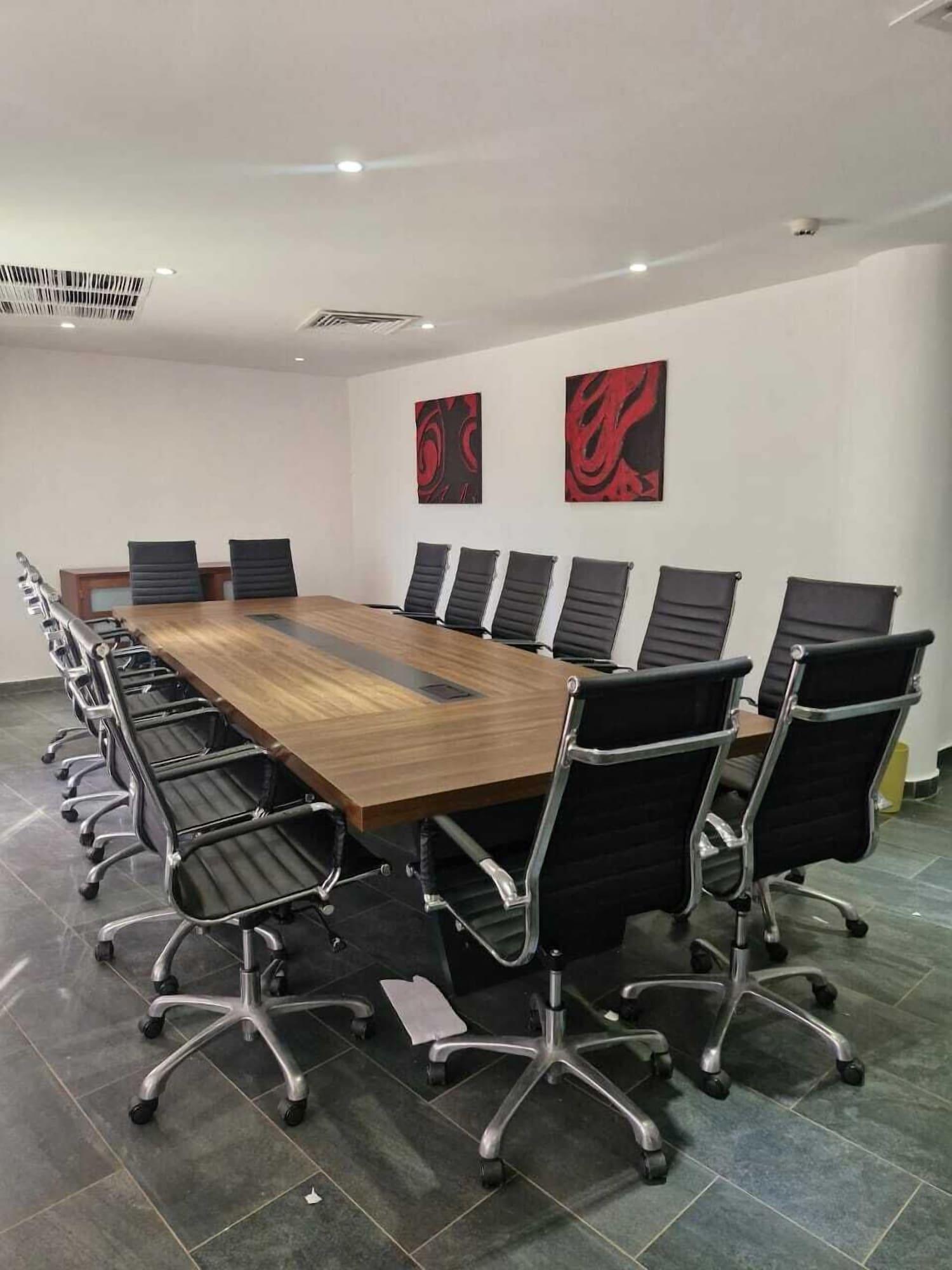 Sala de Reuniones Kilua Residences by CityBlue, Mombasa