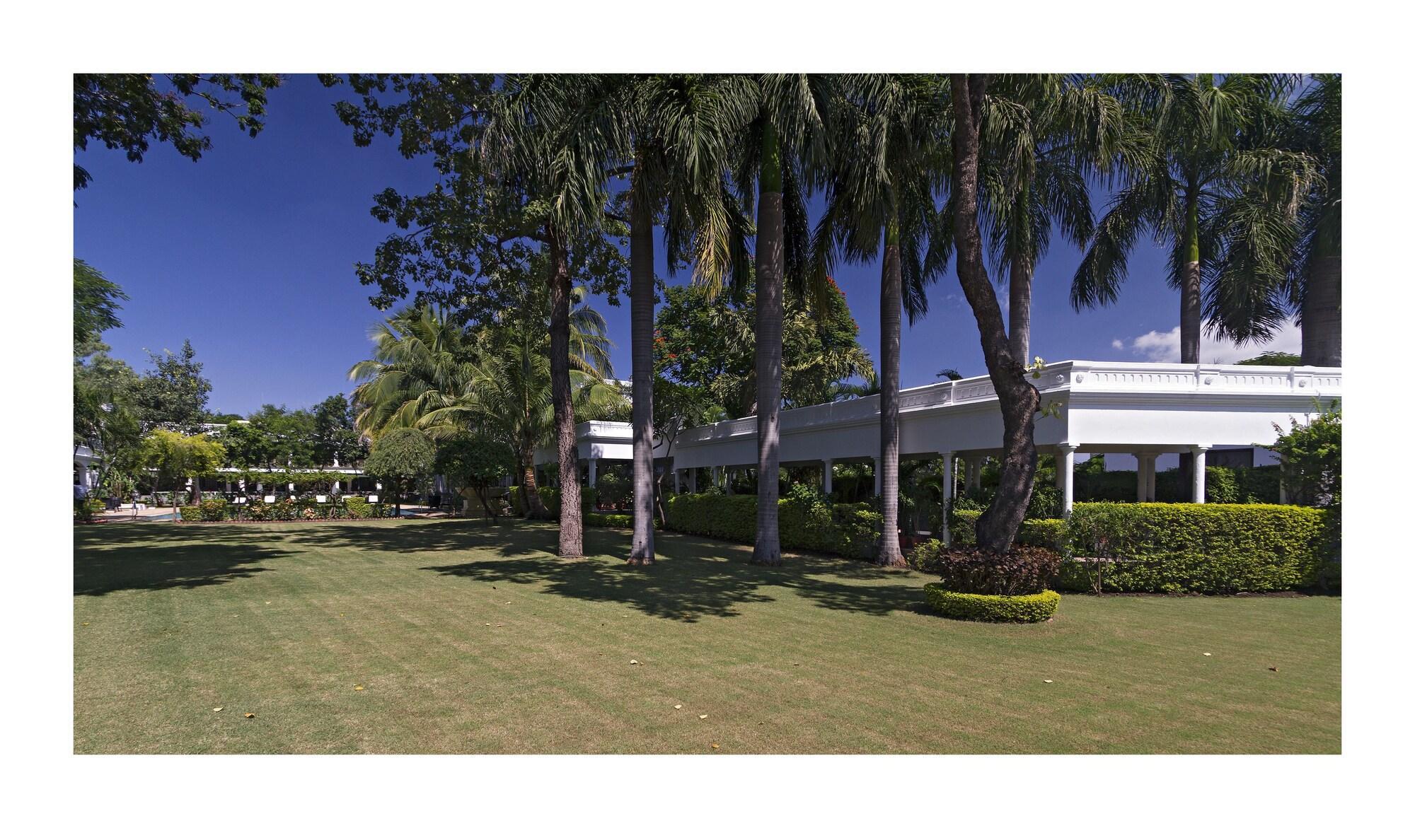 Vista Exterior Jehan Numa Palace Hotel