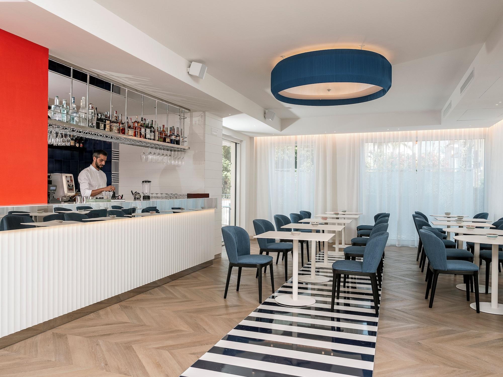 Bar/Salón Hotel Tirrenia