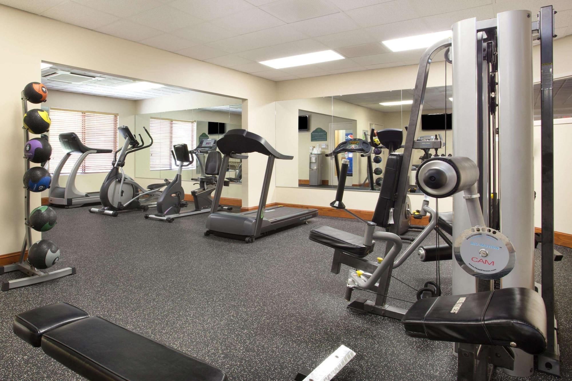 Gimnasio Wingate by Wyndham Raleigh South / Garner
