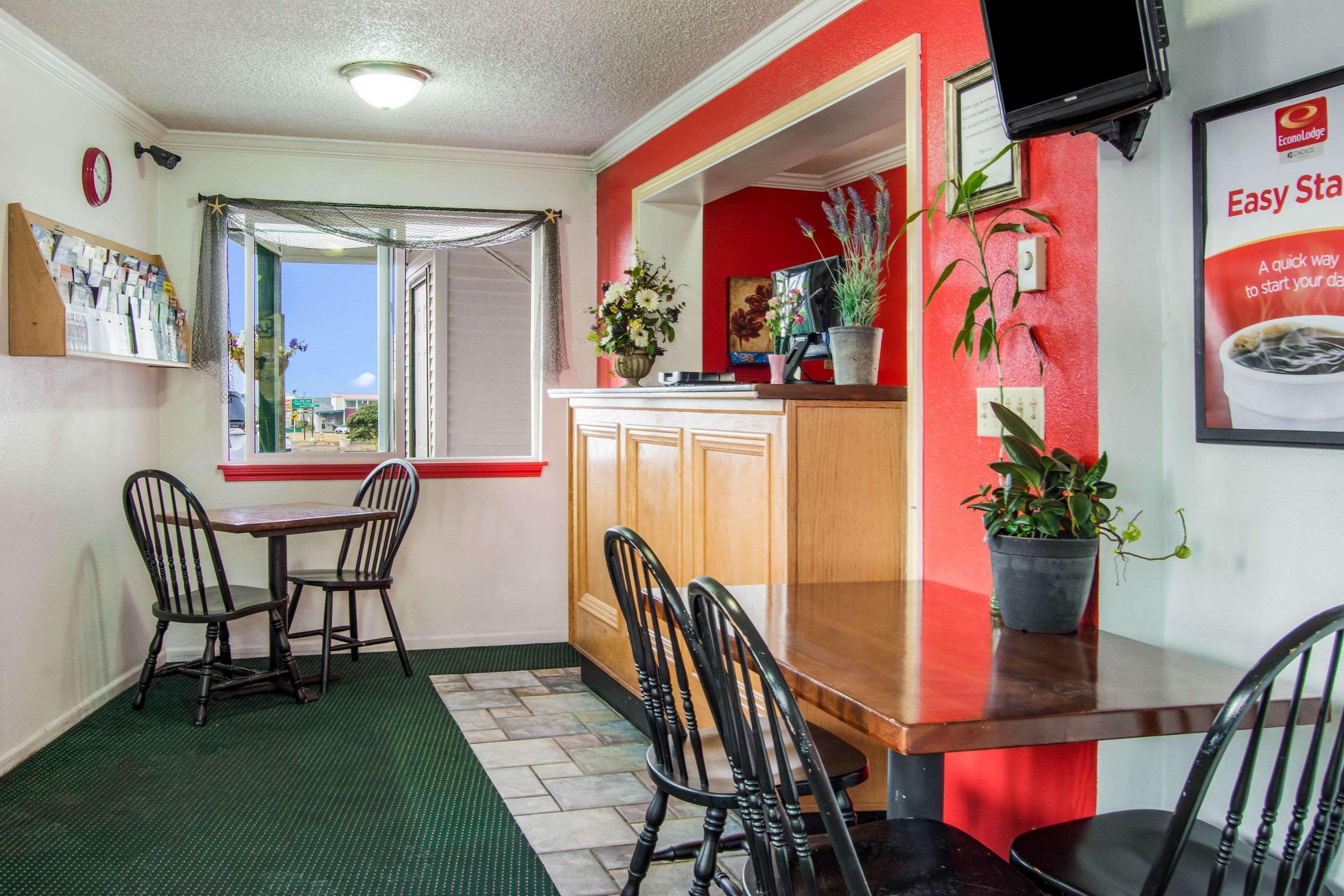 Vista Lobby Econo Lodge