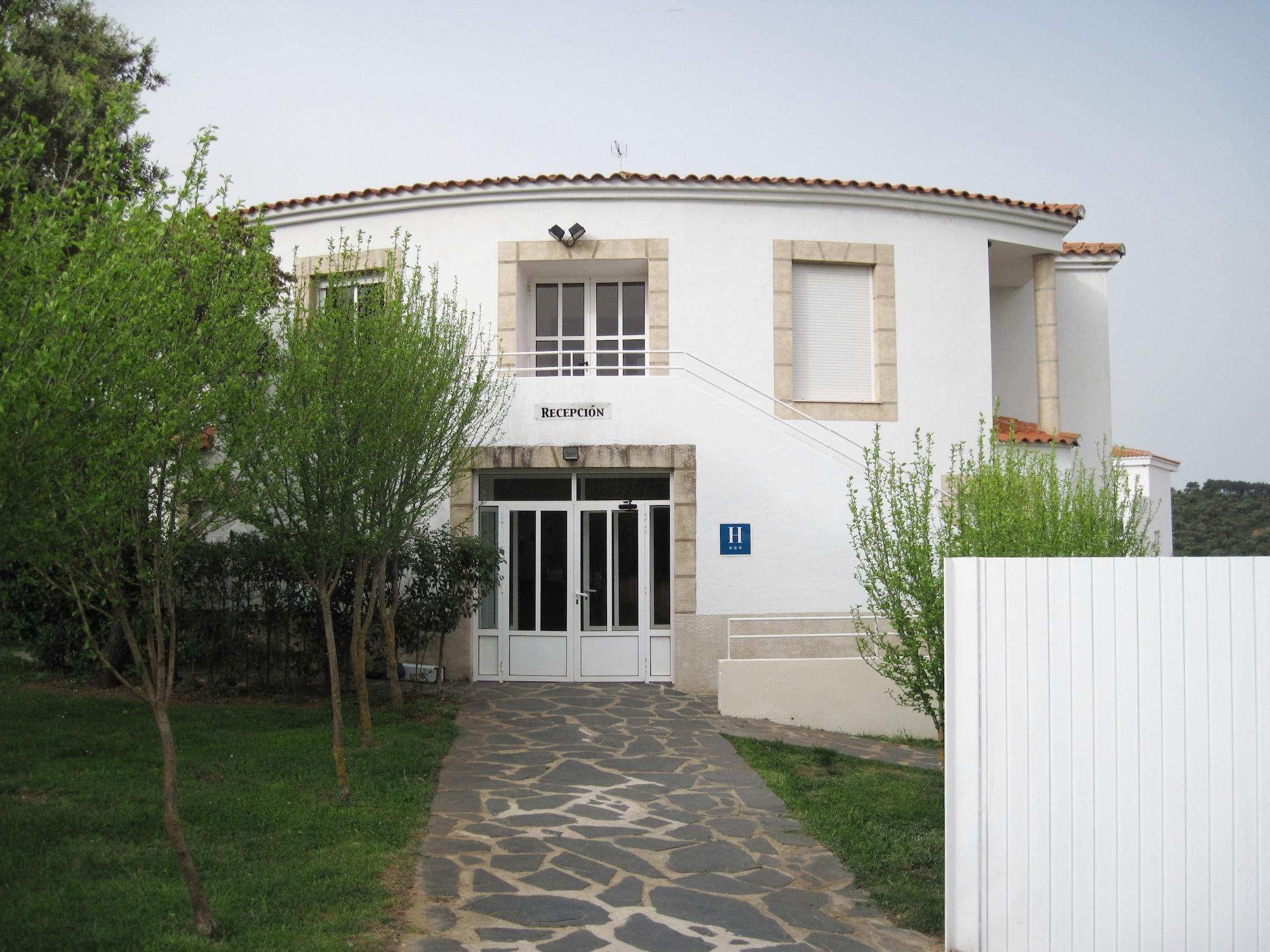 Vista Exterior Hotel Balneario Fuentes del Trampal