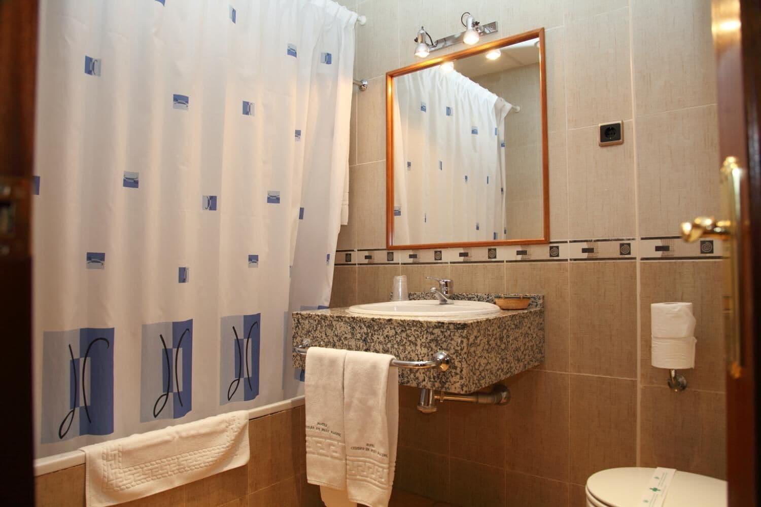 Equipamiento de Habitación Hotel Ciudad de Pozo Alcón