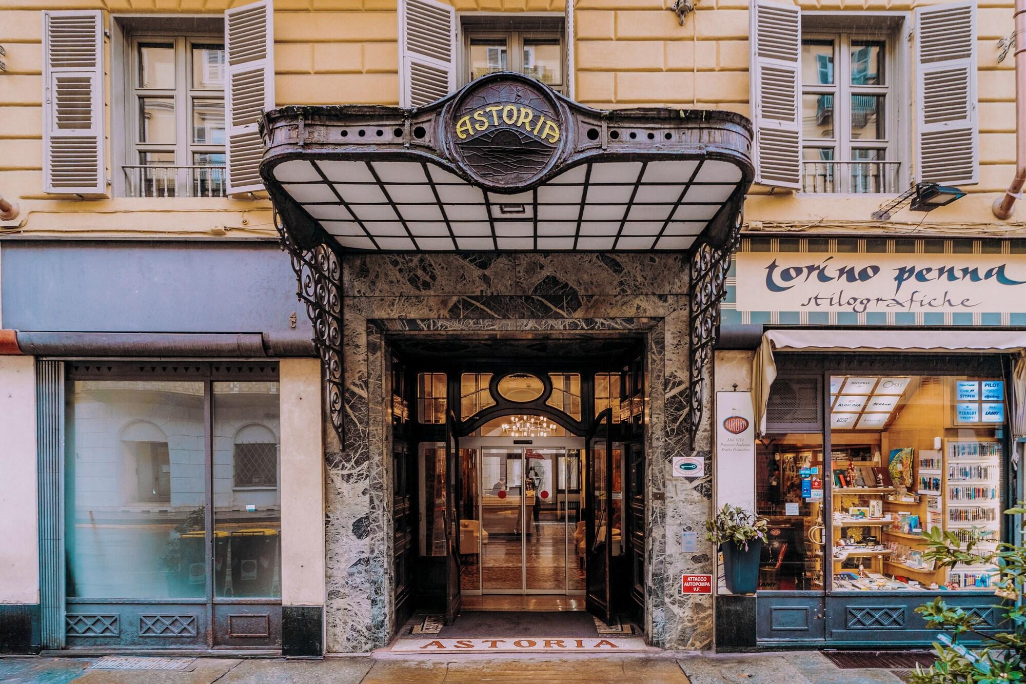 Varios Hotel Astoria