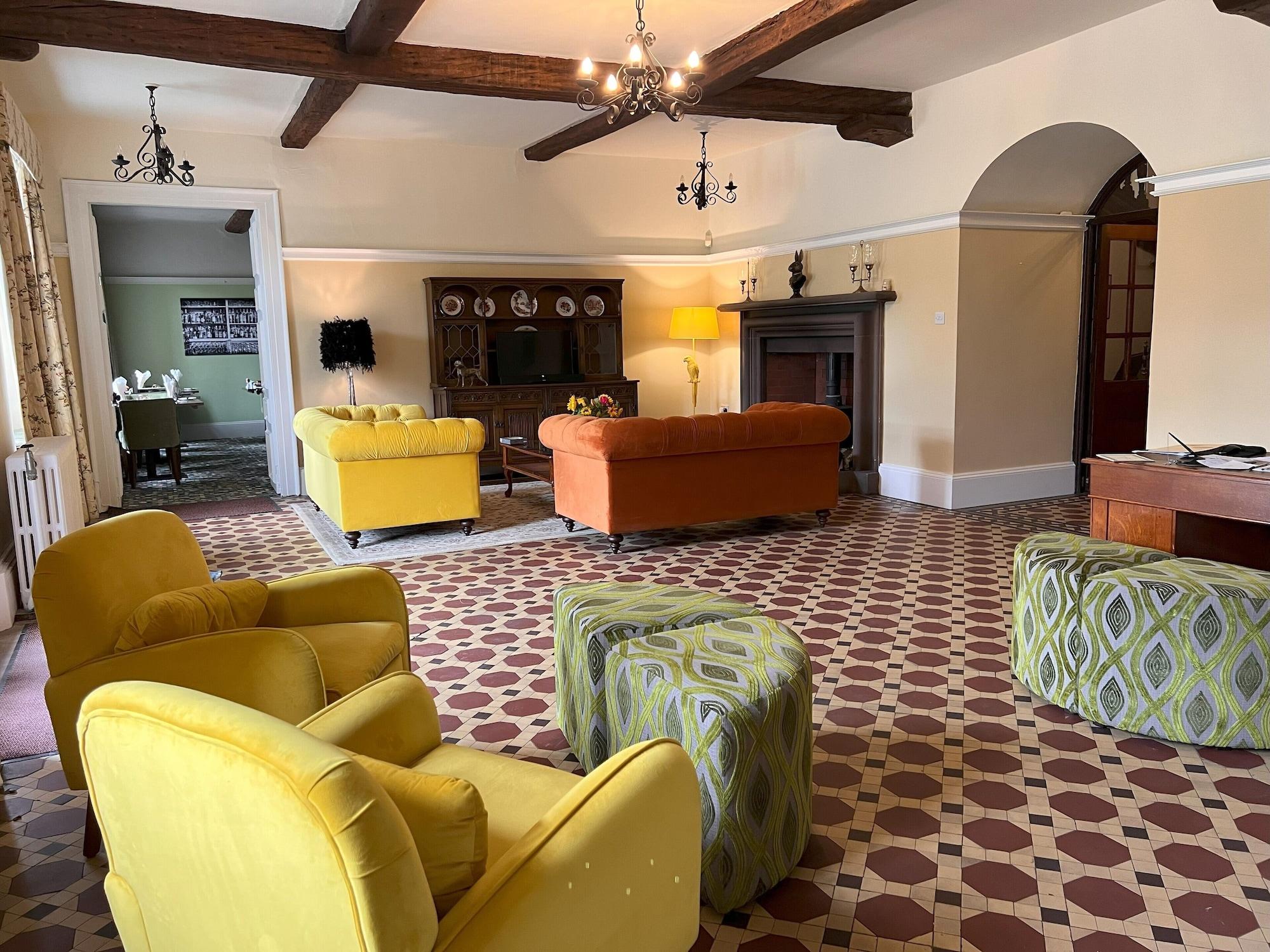 Vista Lobby Moresby Hall