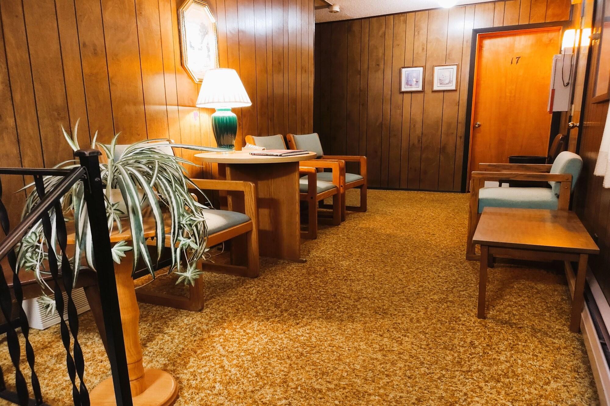 Vista Lobby Love Hotels Voyageur by OYO at International Falls MN