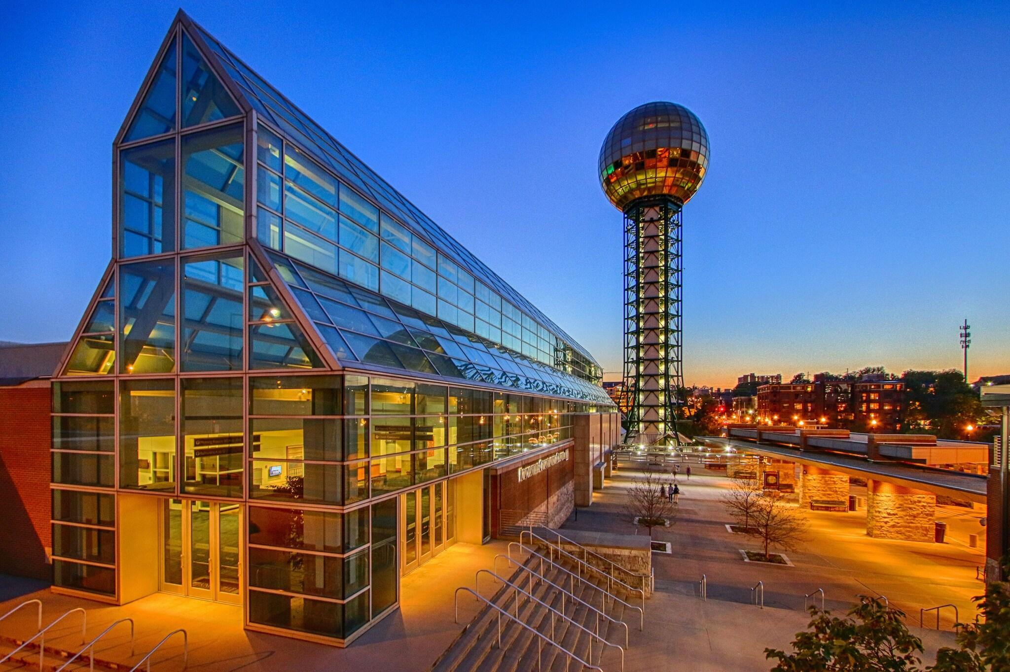 Vista Exterior Courtyard by Marriott Knoxville Downtown