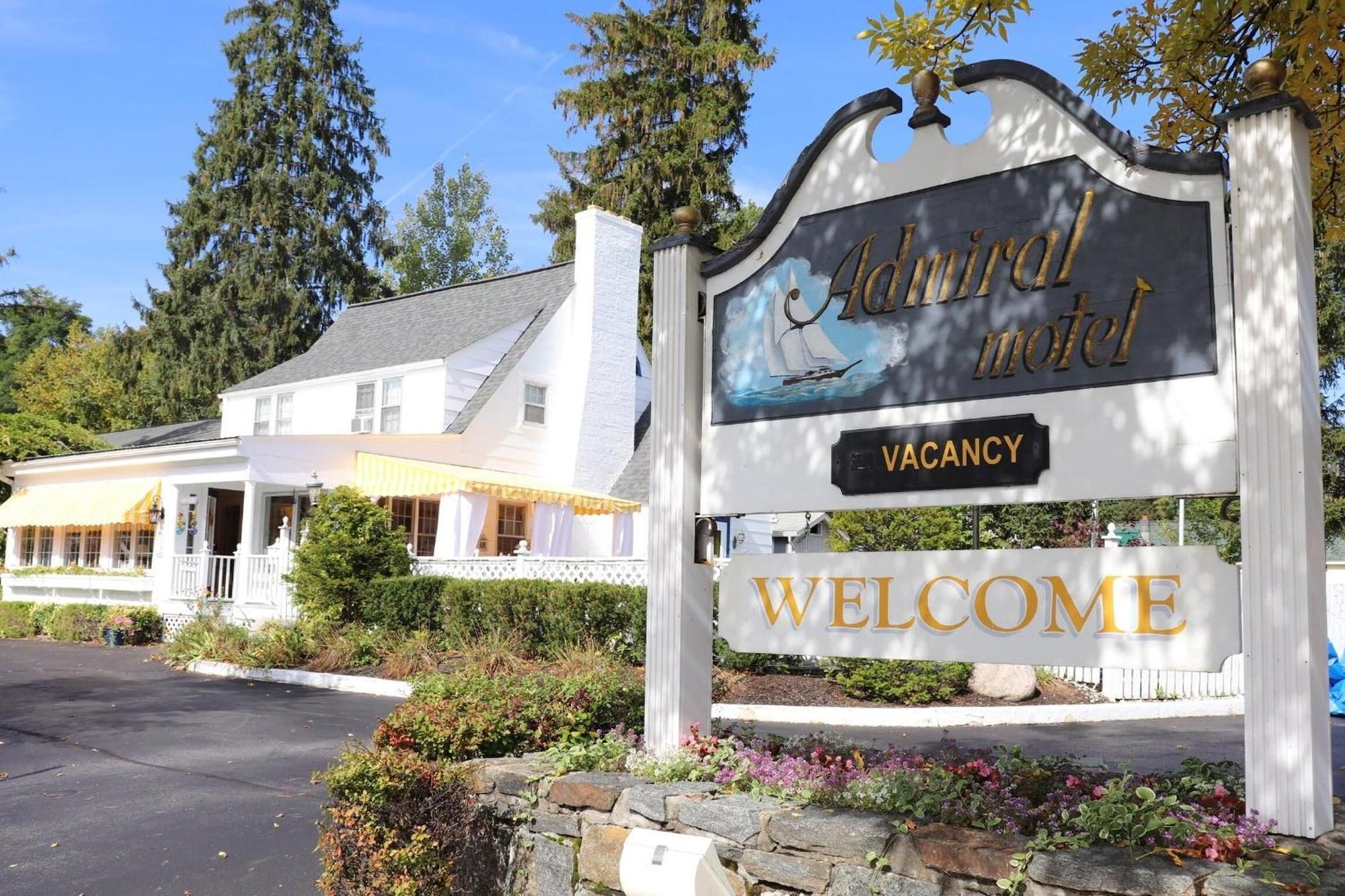 Vista Exterior Admiral Motel