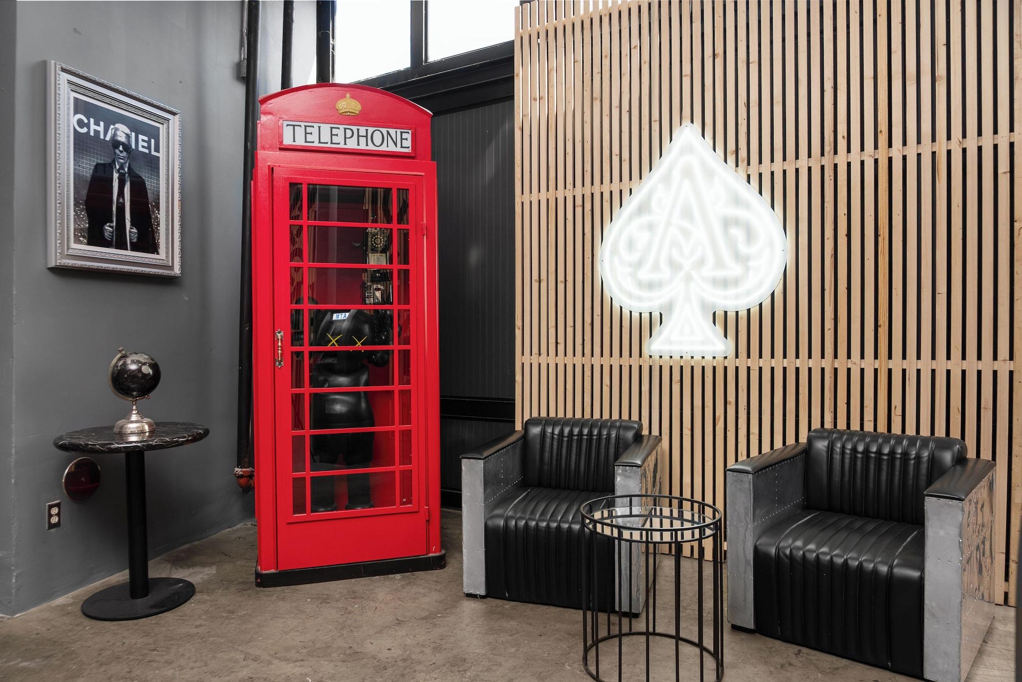 Vista Lobby The Audemar