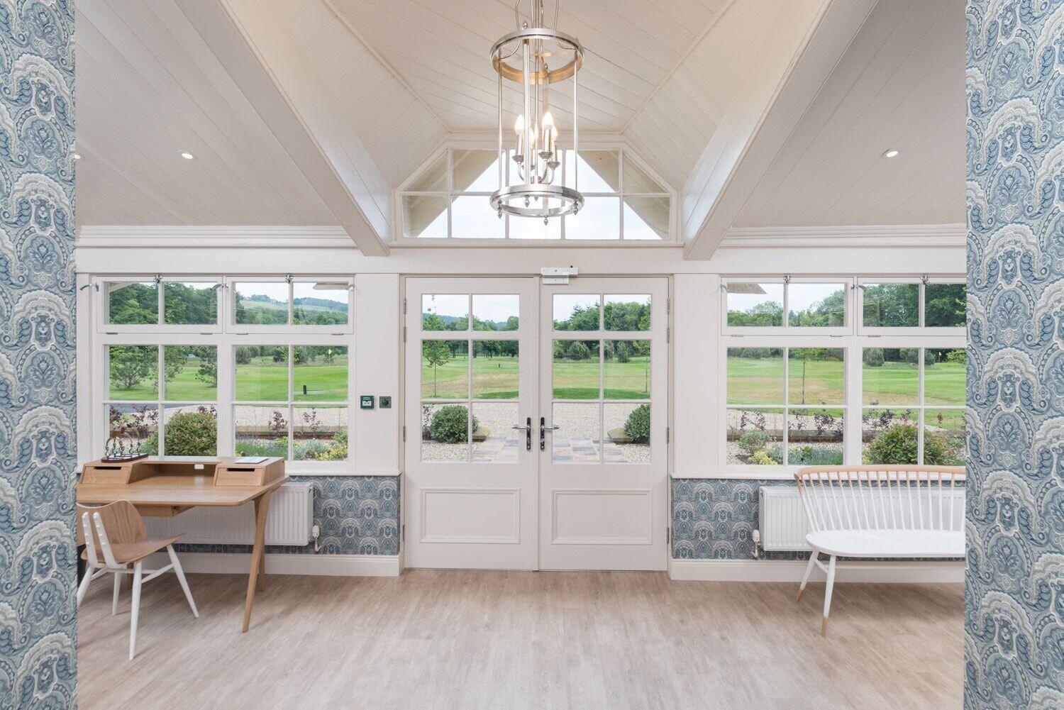 Vista Lobby Close House