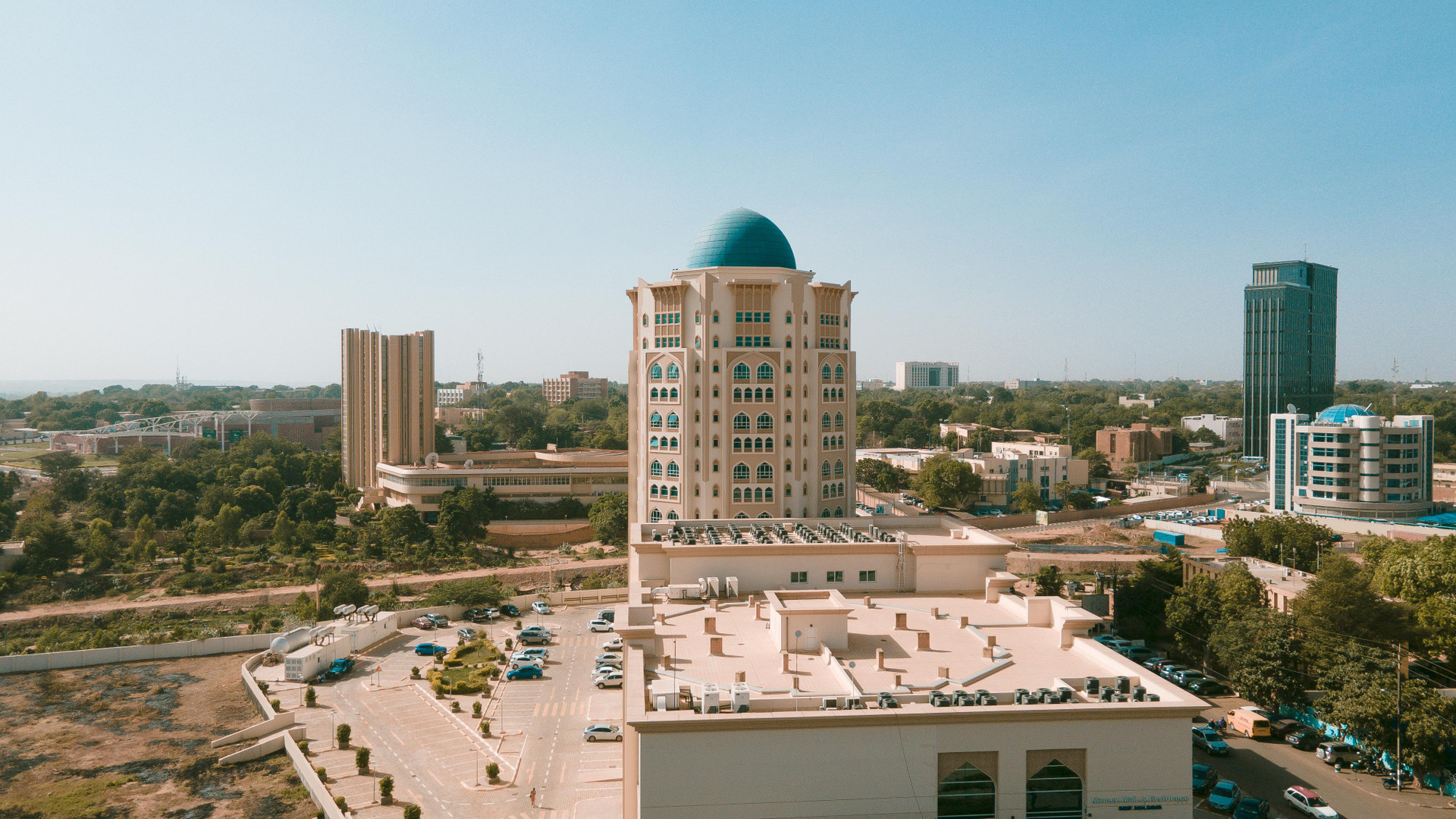 Vista Exterior Niamey Mall & Residence