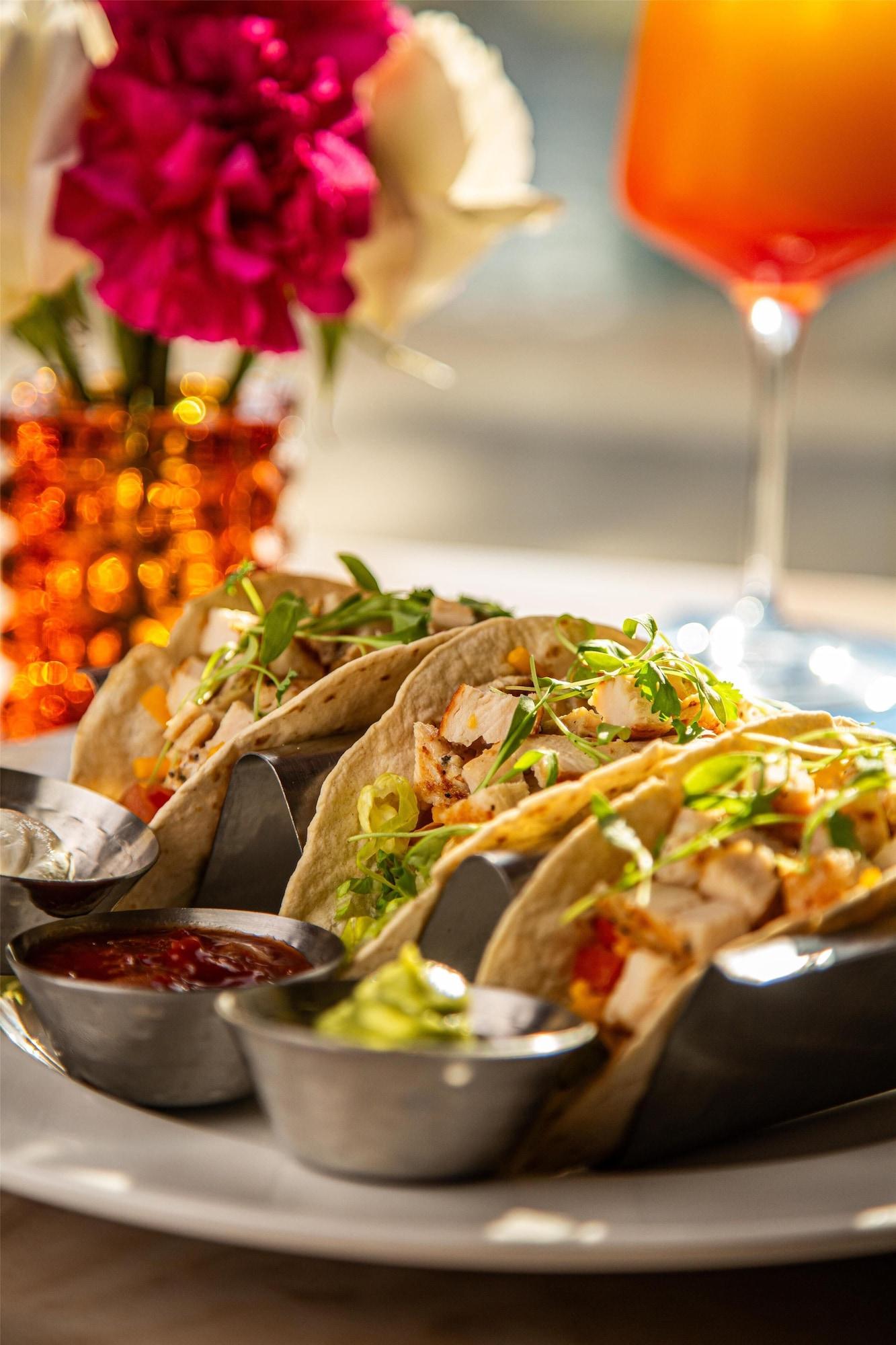 Restaurant Regency Miami Airport by Sonesta