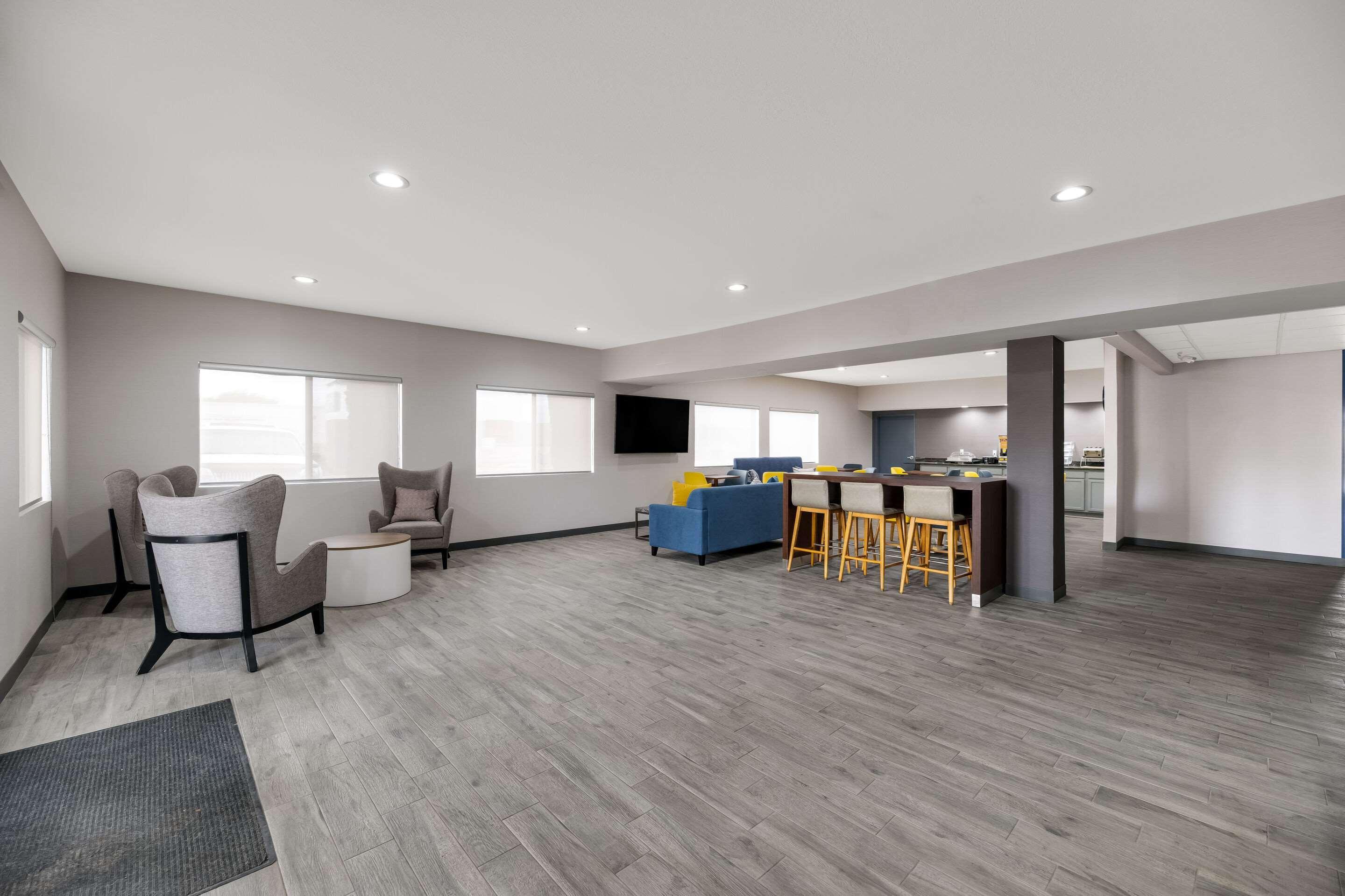 Vista Lobby Quality Inn & Suites Artesia