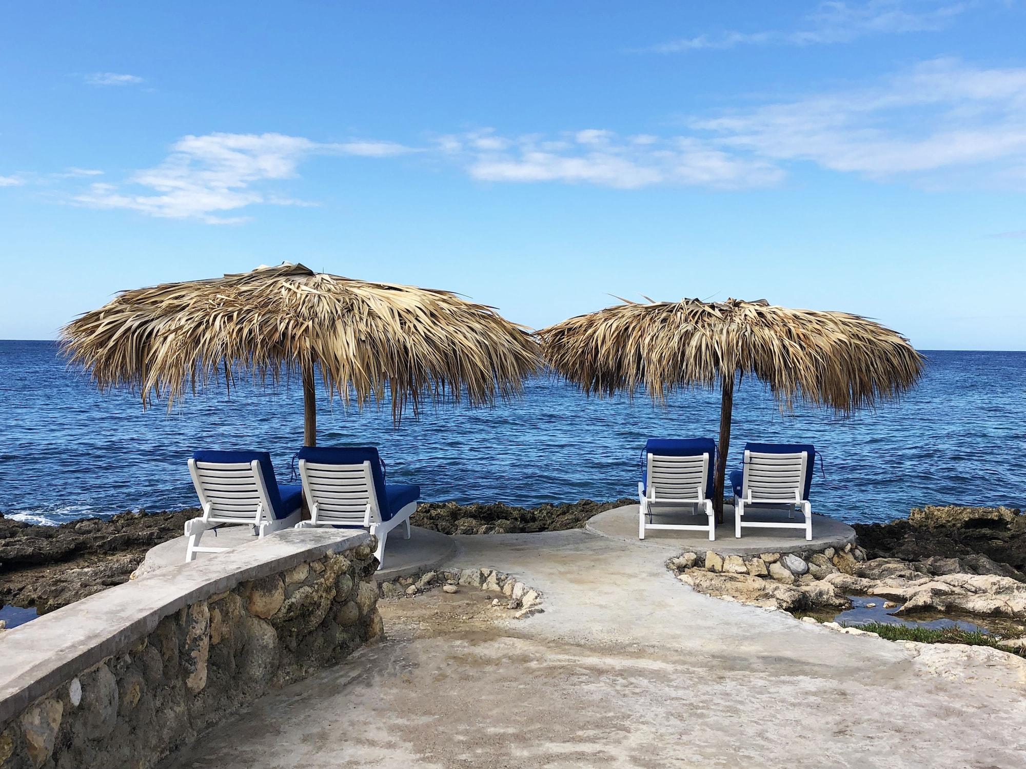 Playa The Westender Inn