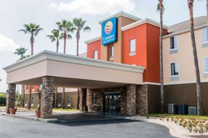 Alojamiento - Comfort Inn & Suites