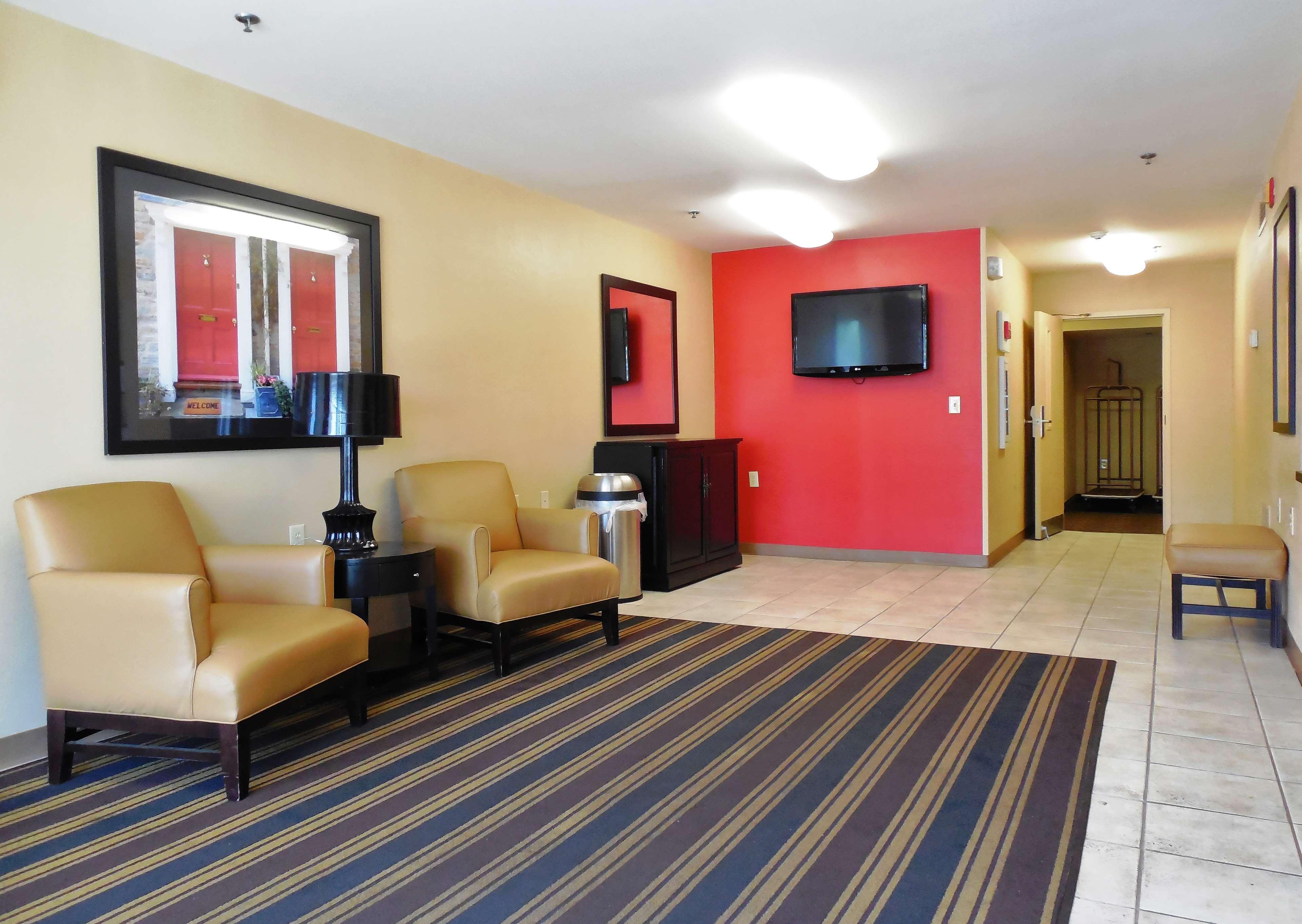 Vista Lobby Extended Stay America Suites Chicago O'Hare Allstate Arena