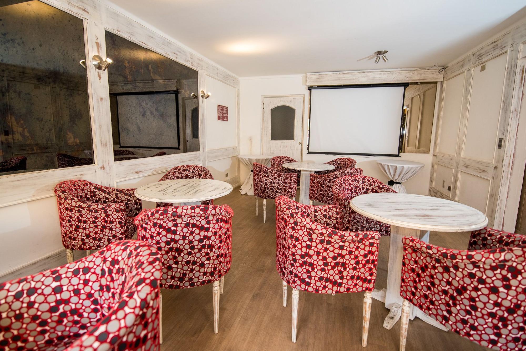 Bar/Salón Hotel Aitue