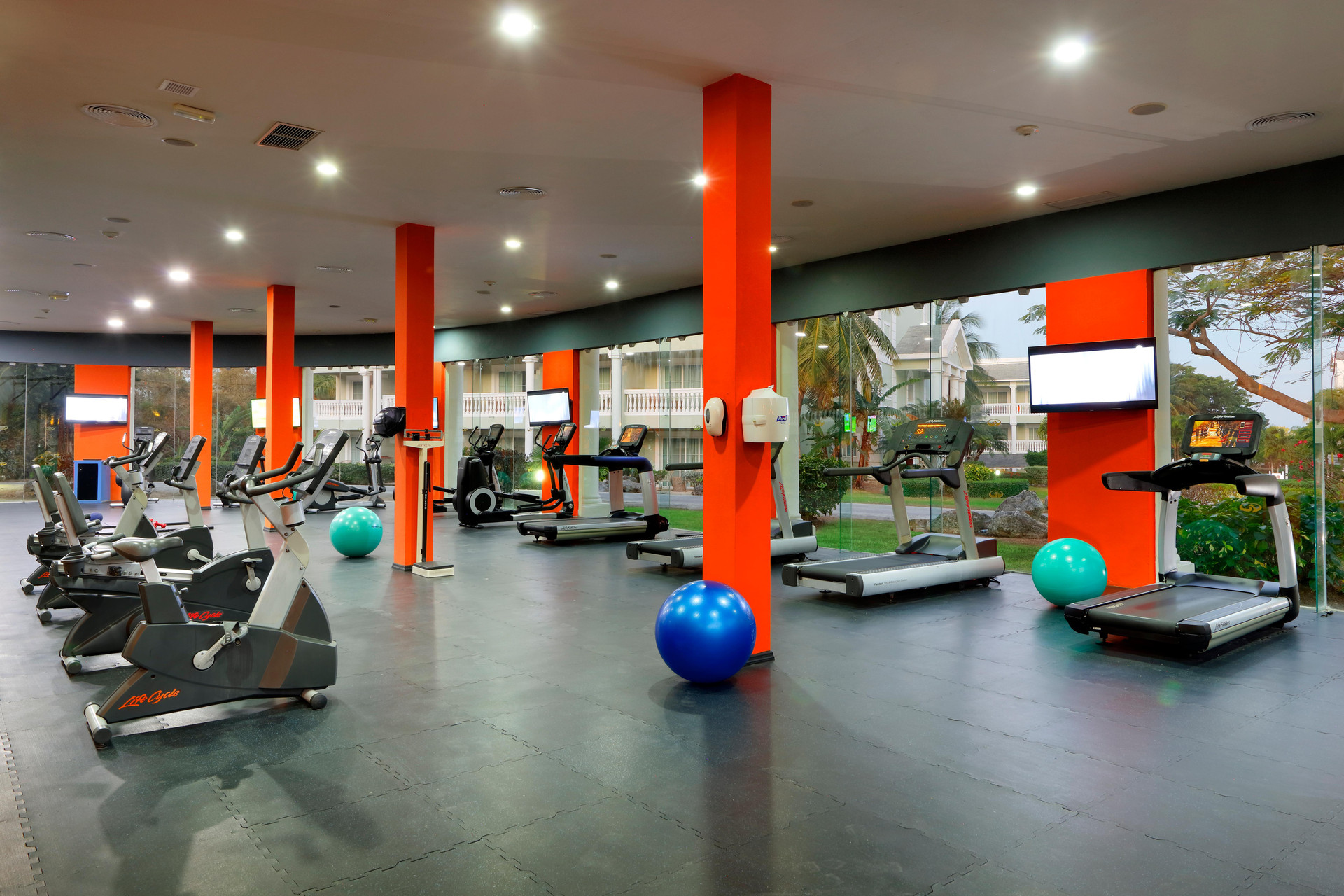 Gimnasio The Signature Level At Grand Palladium Lady Hamilton Resort & Spa