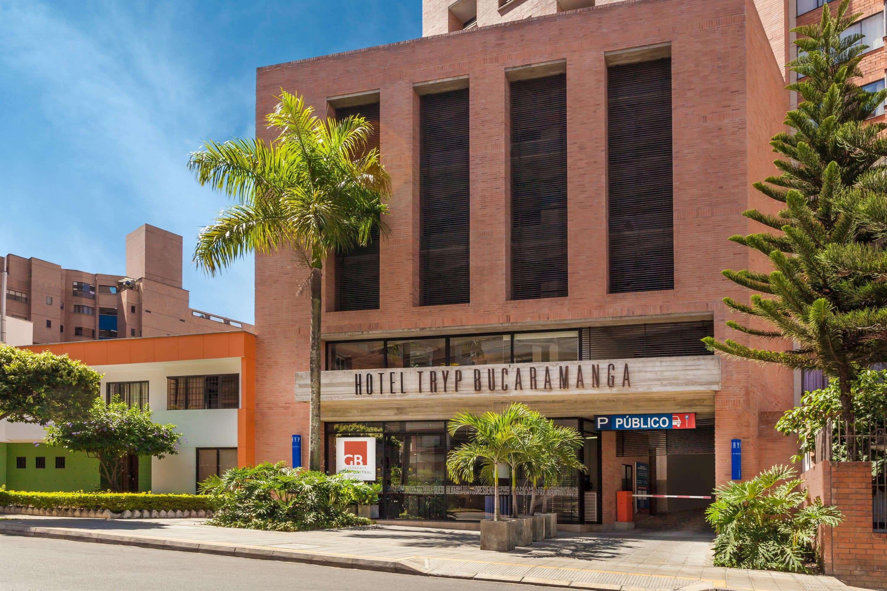 Vista Exterior Tryp by Wyndham Bucaramanga Cabecera