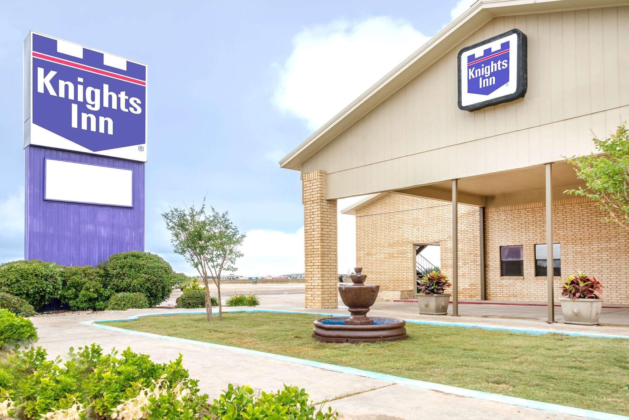 Vista Exterior Knights Inn Slaton