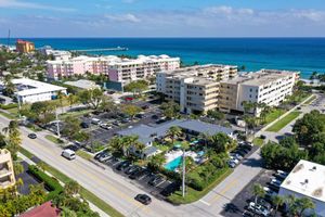 Alojamiento - Tropic Isle Beach Resort