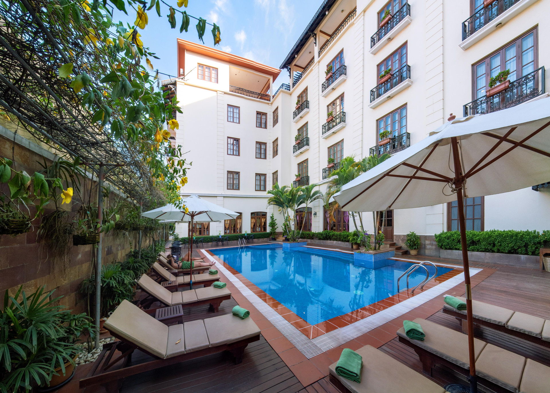 Vista Exterior Steung Siemreap
