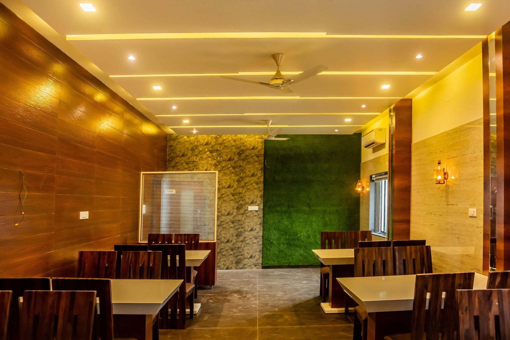 Restaurant MTR Hotel & Resorts