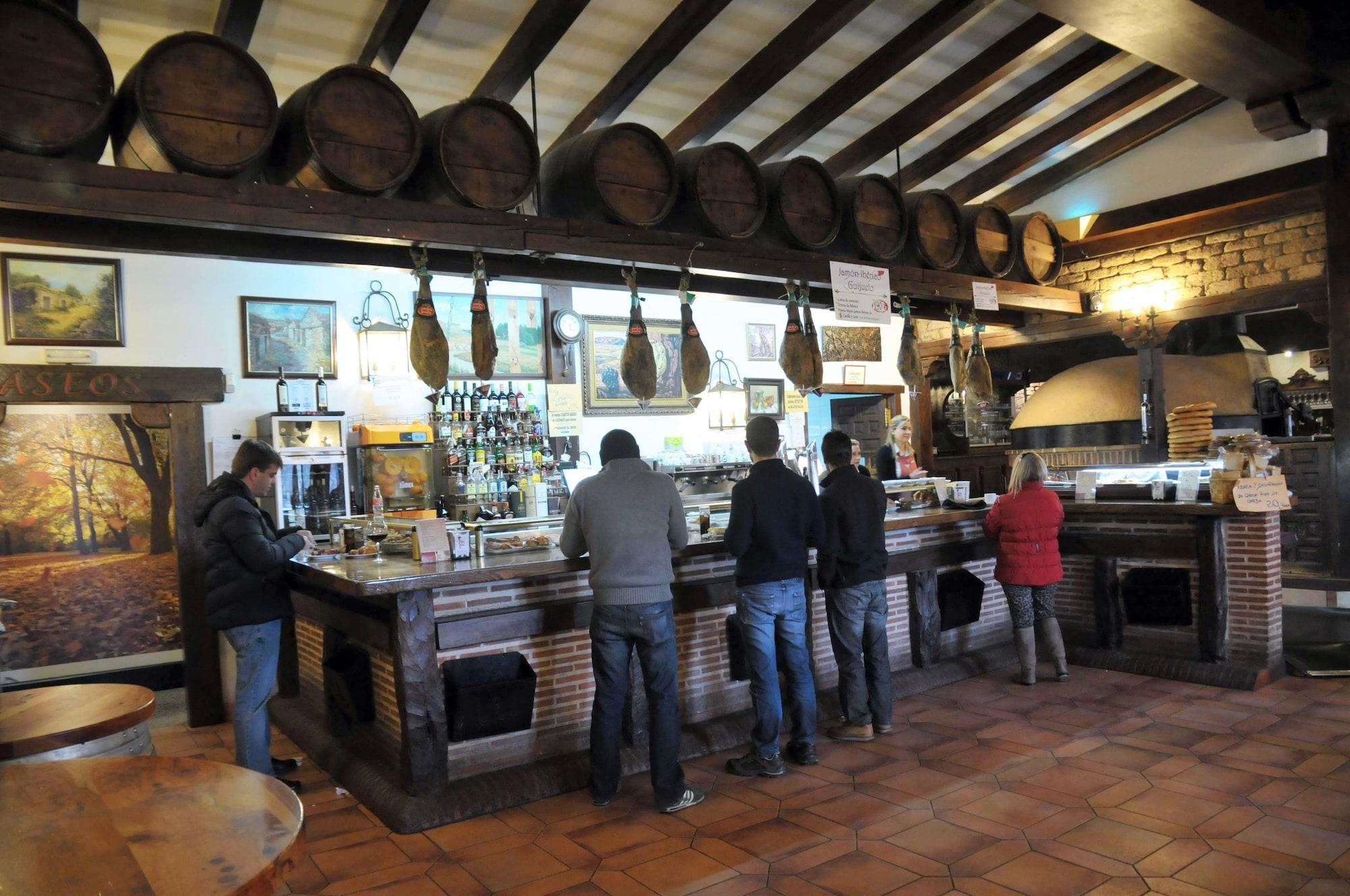 Bar/Salón Hotel Milagros Rio Riaza