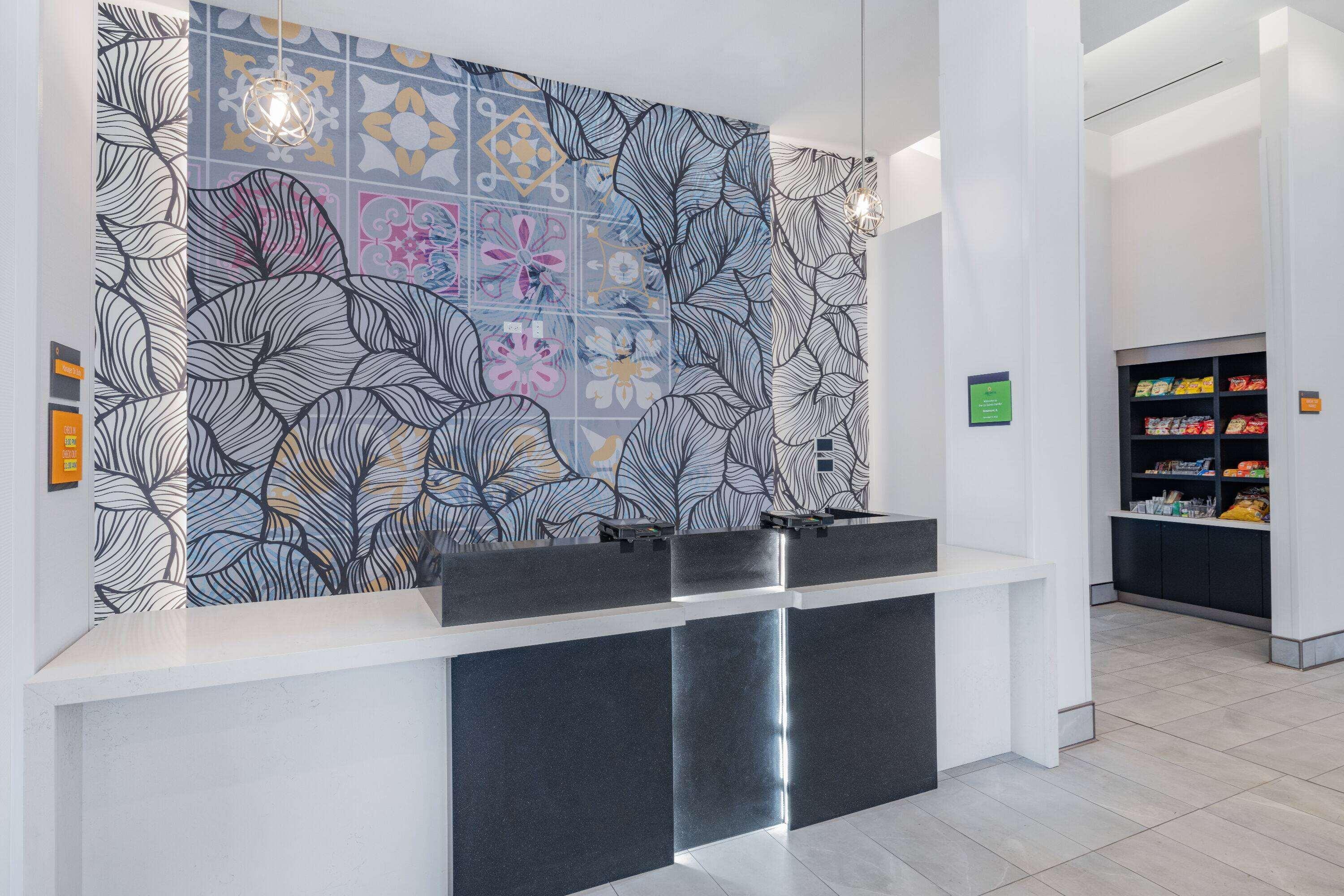 Vista Lobby La Quinta Inn & Suites By Wyndham Rosemont O'Hare
