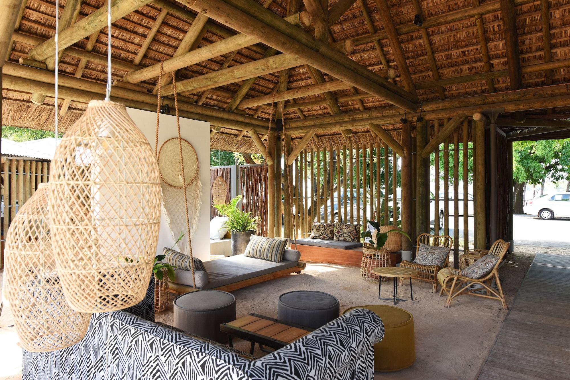 Vista Lobby Veranda Tamarin Hotel and Spa