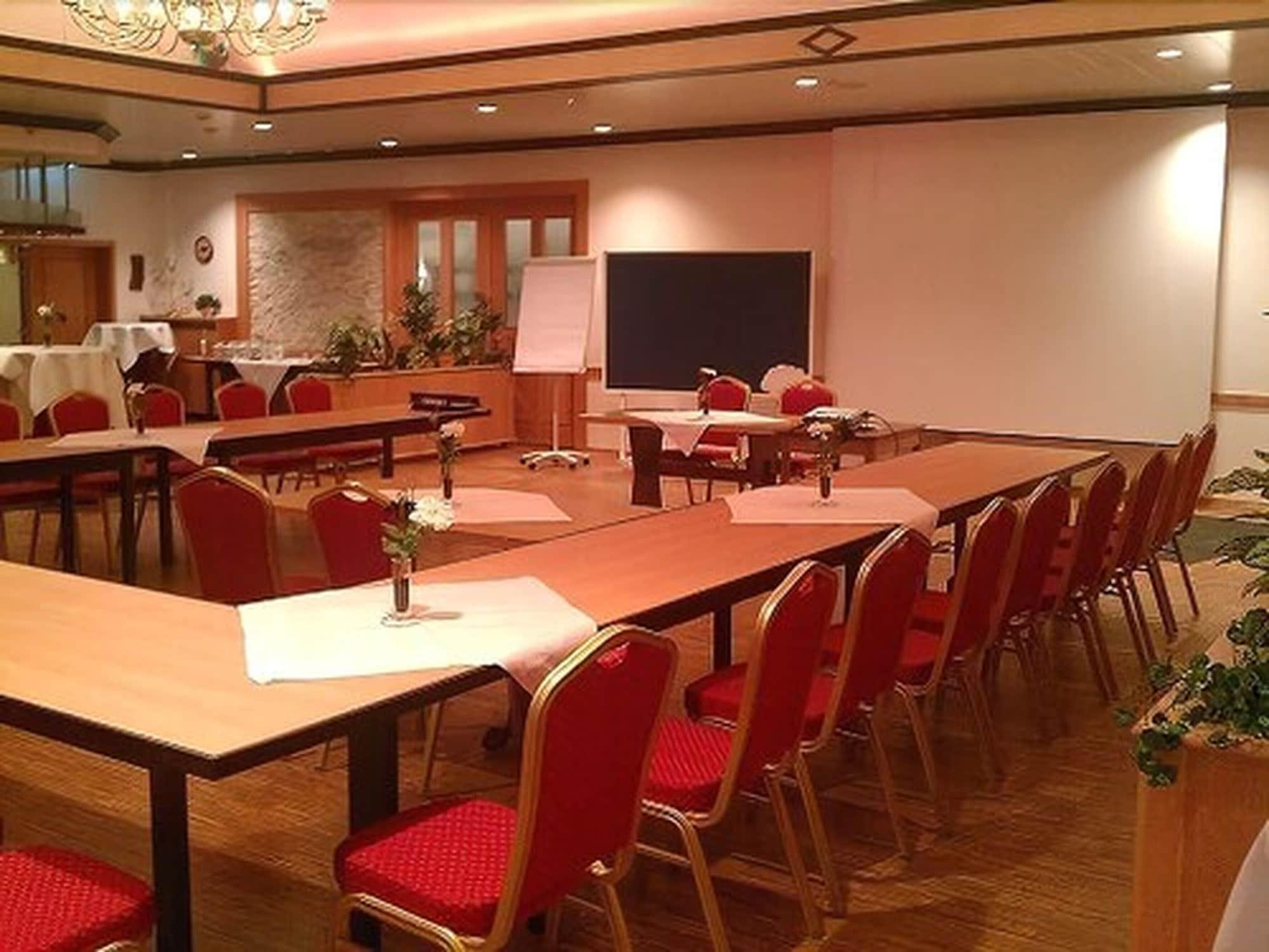 Vista Exterior Hotel Ripken