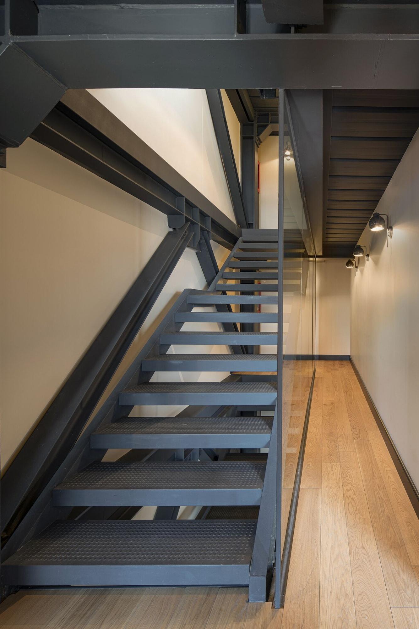 Varios Stay Lab Residence