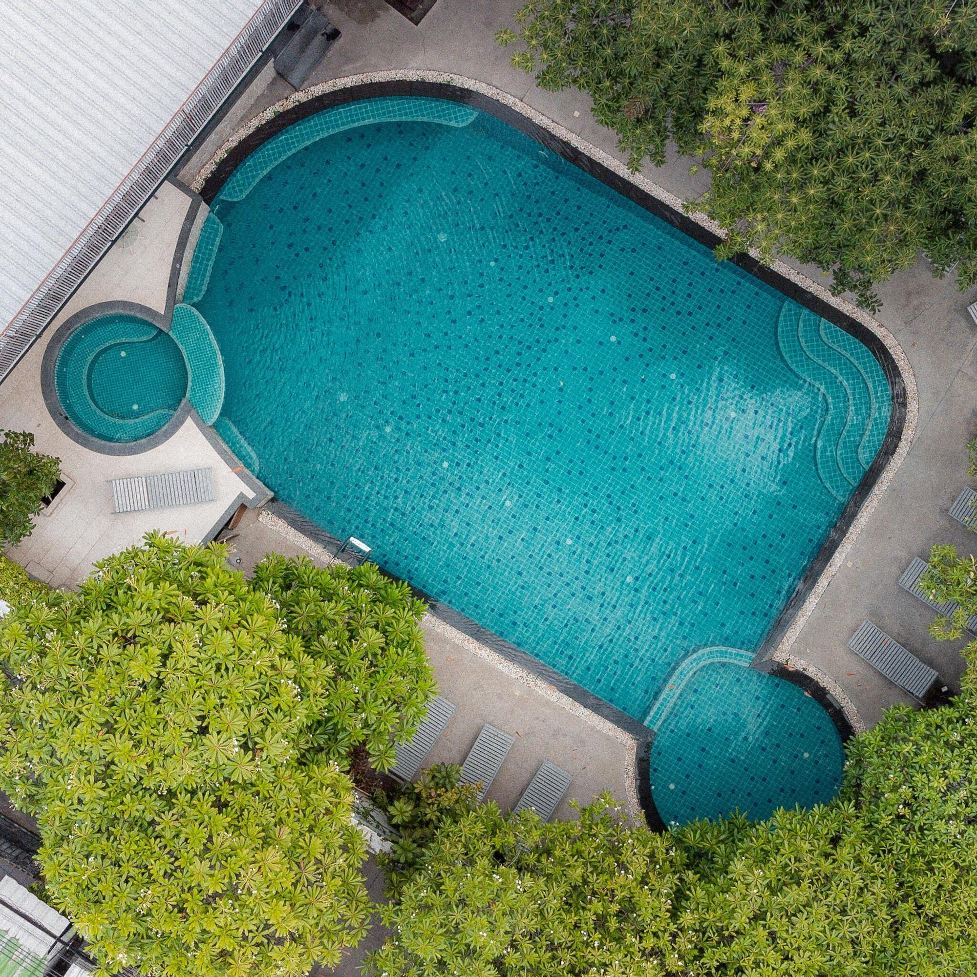 Varios PRS Hotel by Sojourn