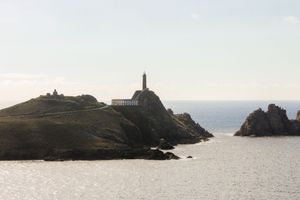 Actividad - Finisterre, Muxía y Cabo Vilán con crucero en barco