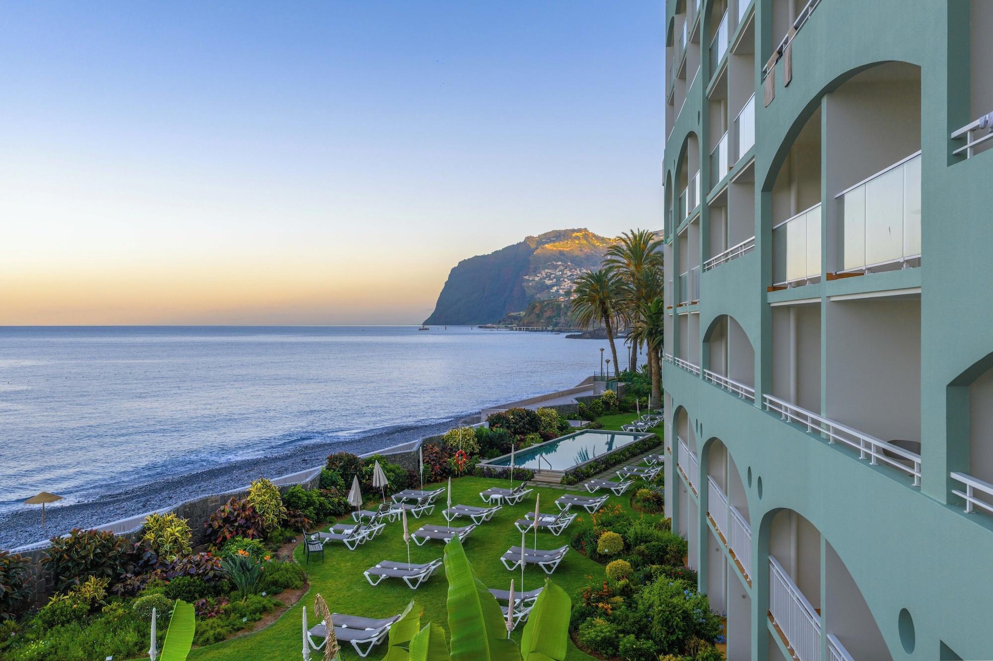 Vista Exterior Pestana Ocean Bay Resort