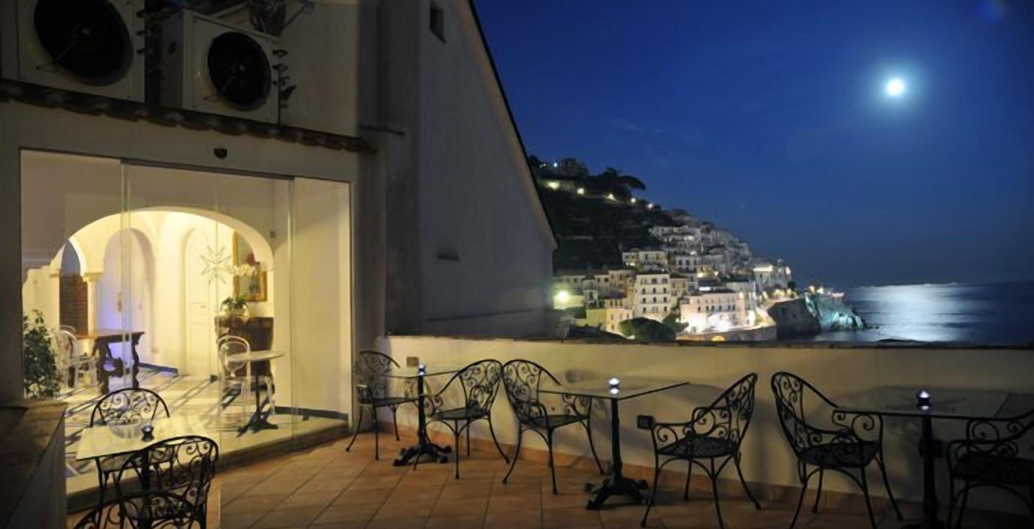Vista Lobby Hotel Croce di Amalfi