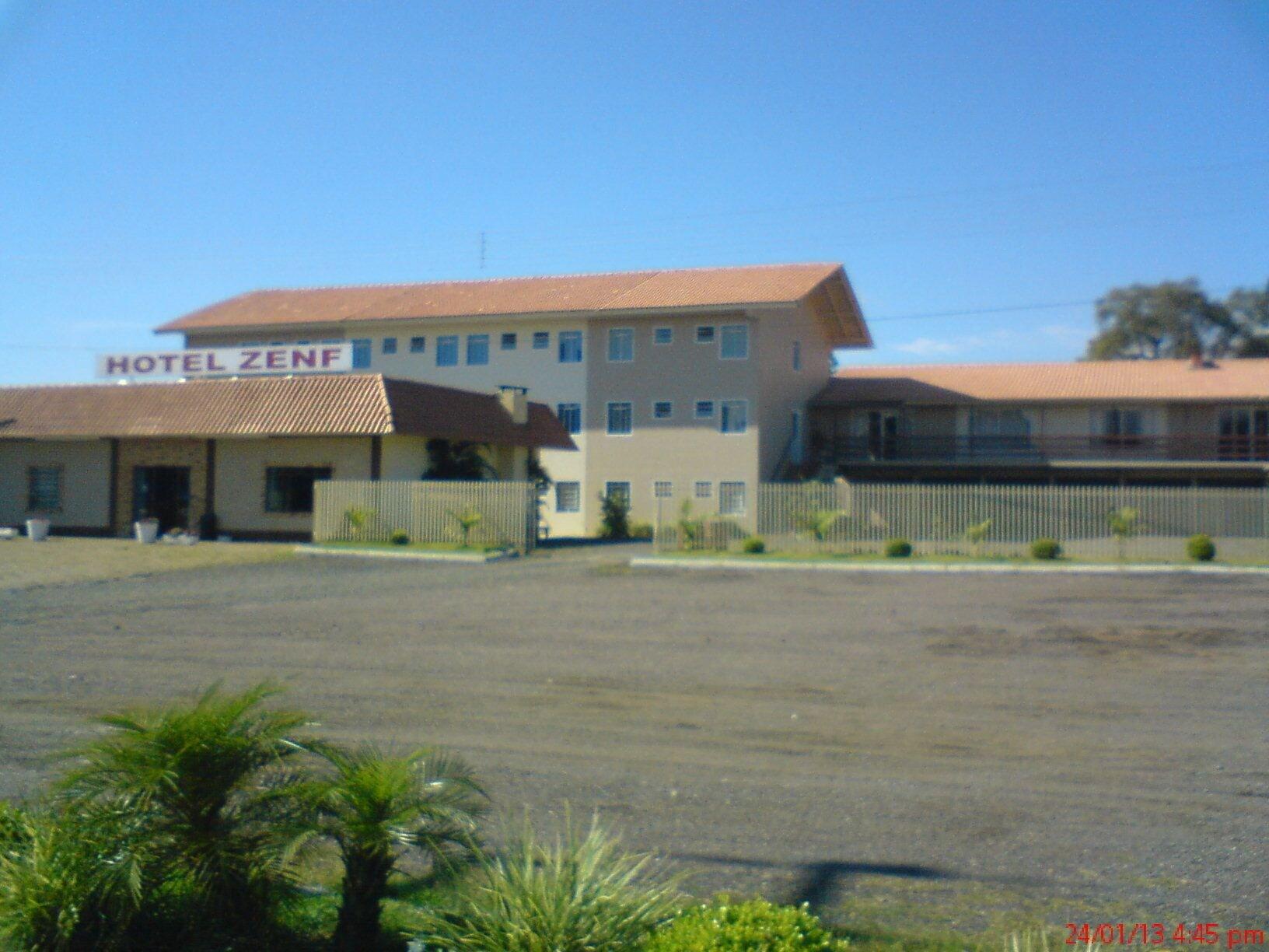 Vista Exterior Hotel Zenf