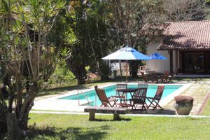 Aluguel por temporada - Casa com 7 suites em Correas - Petropolis